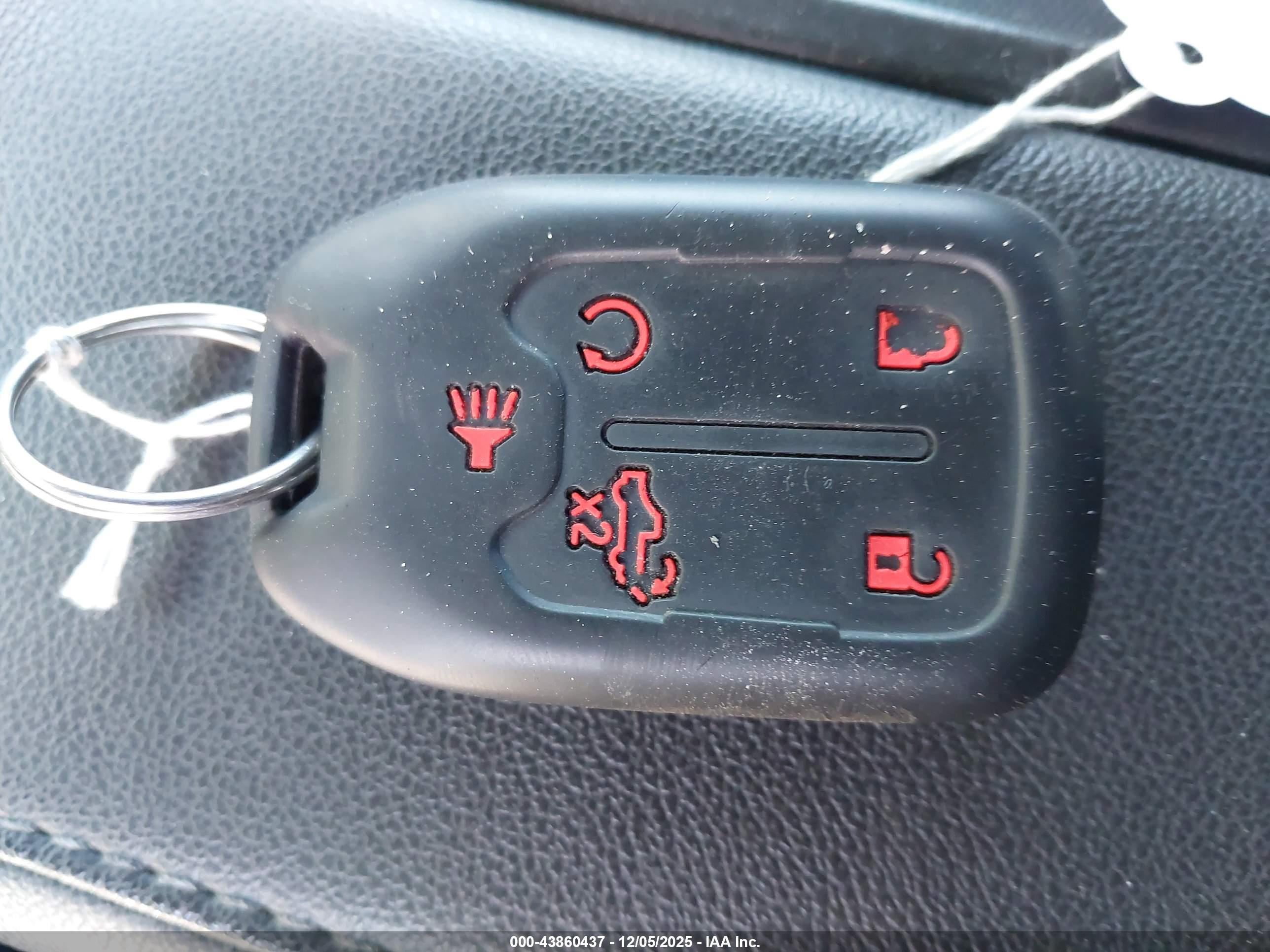 CHEVROLET SILVERADO image 11