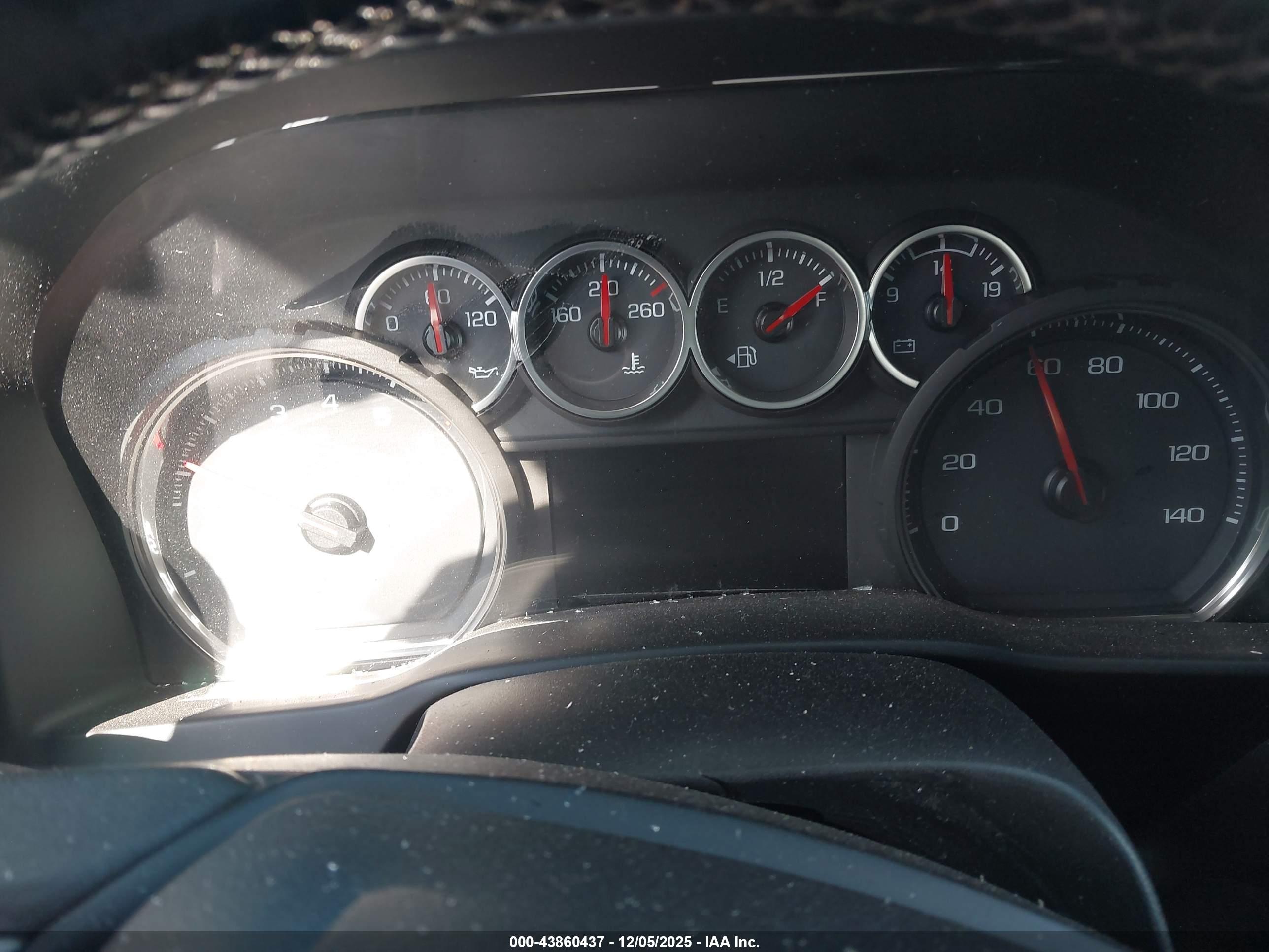 CHEVROLET SILVERADO image 7