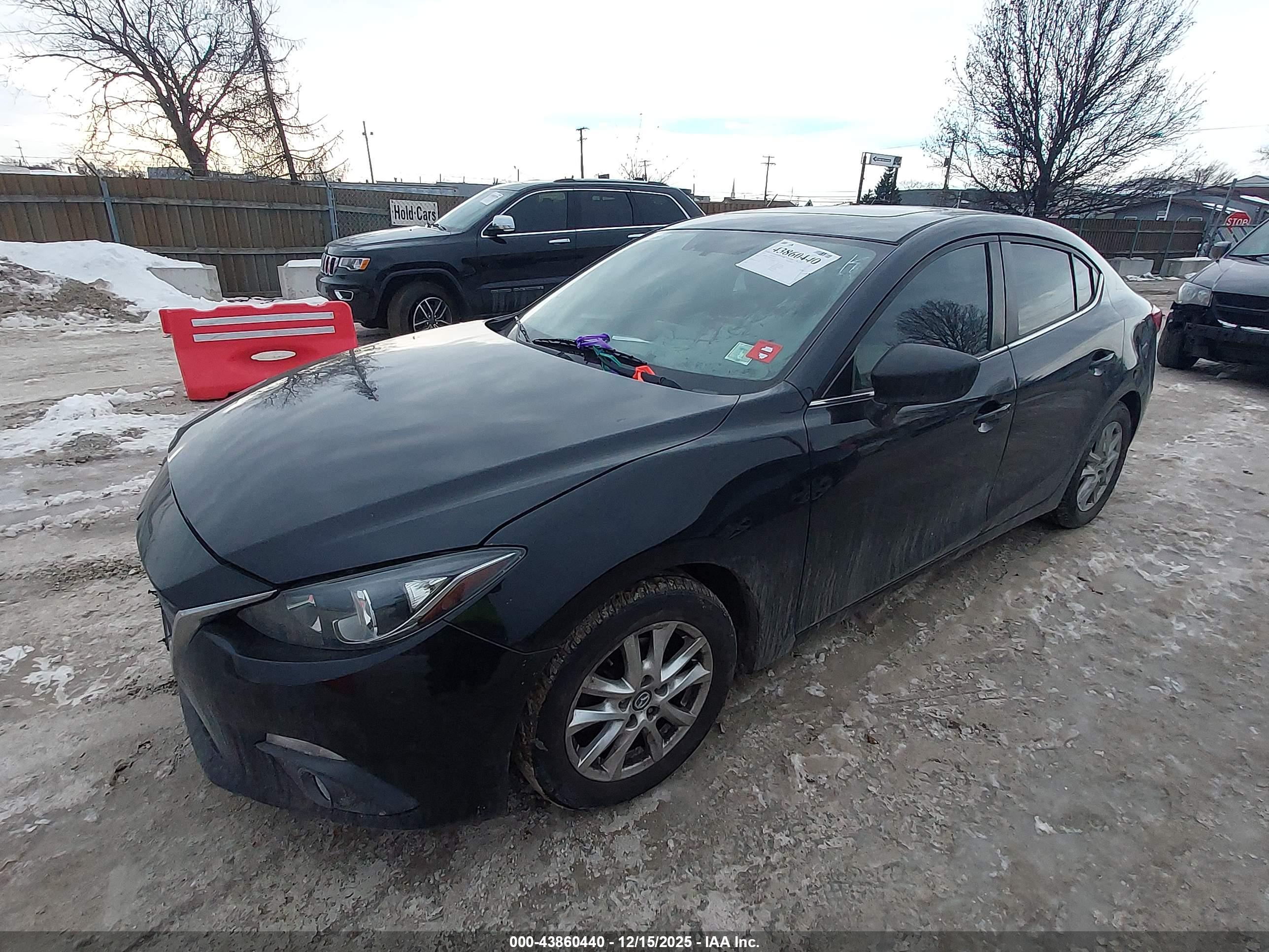MAZDA MAZDA3 image 2