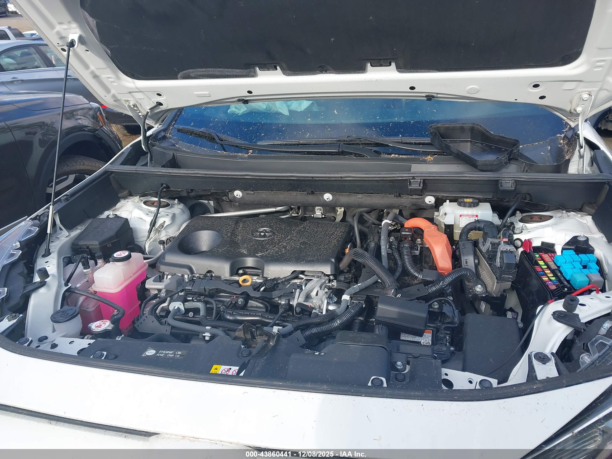 TOYOTA RAV4 image 10
