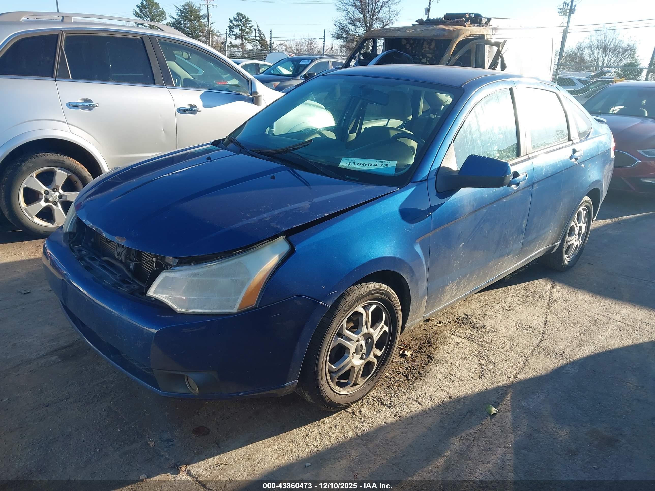 FORD FOCUS image 2
