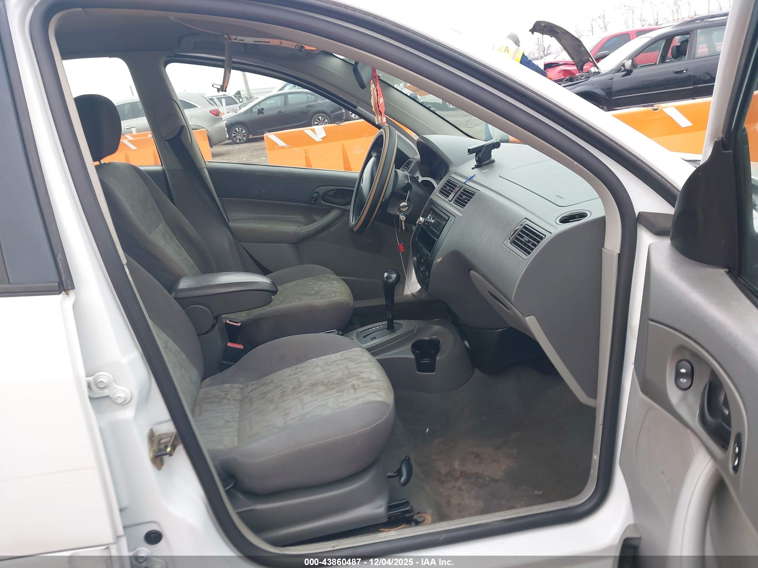 FORD FOCUS image 5