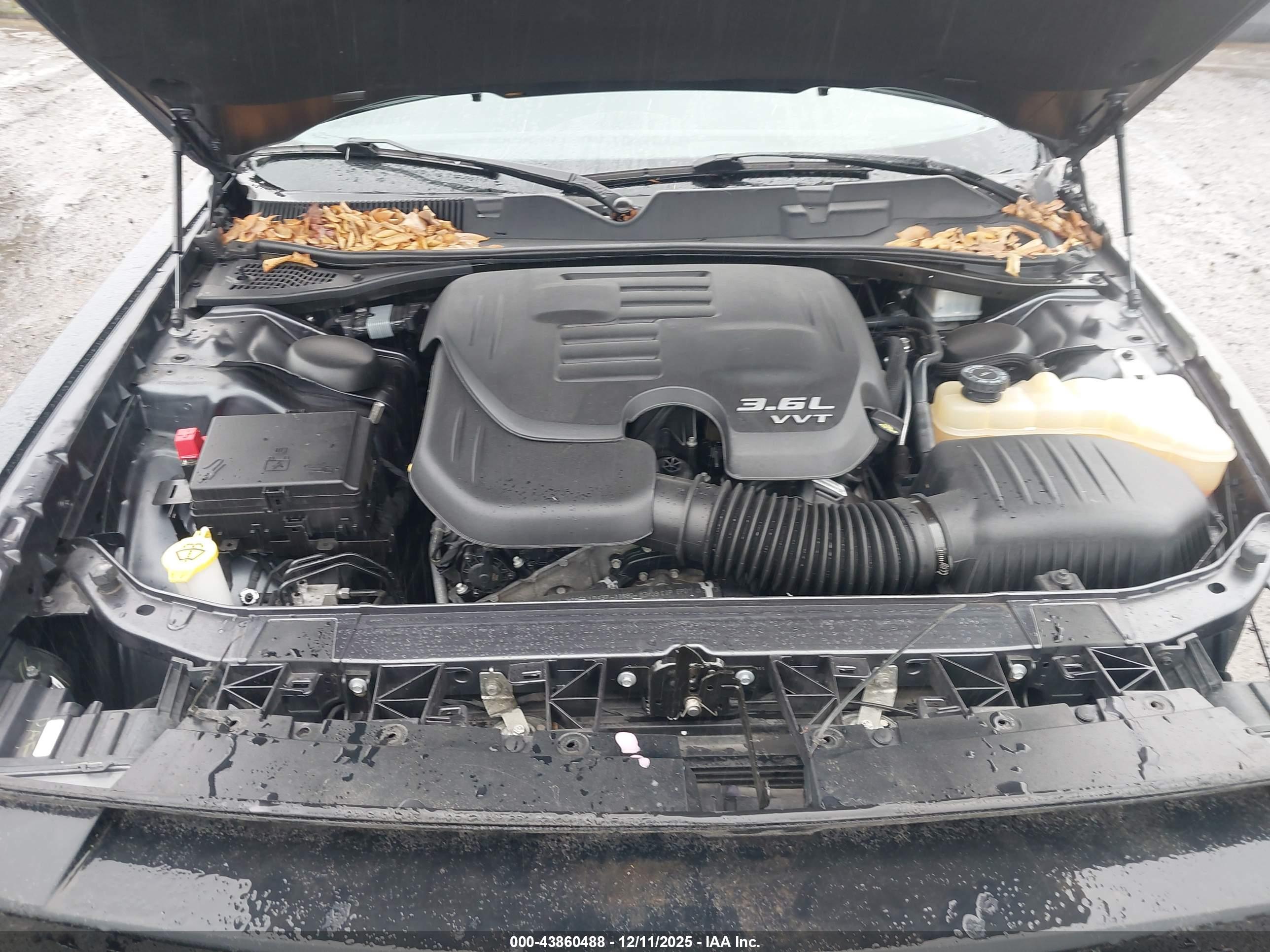 DODGE CHALLENGER image 10
