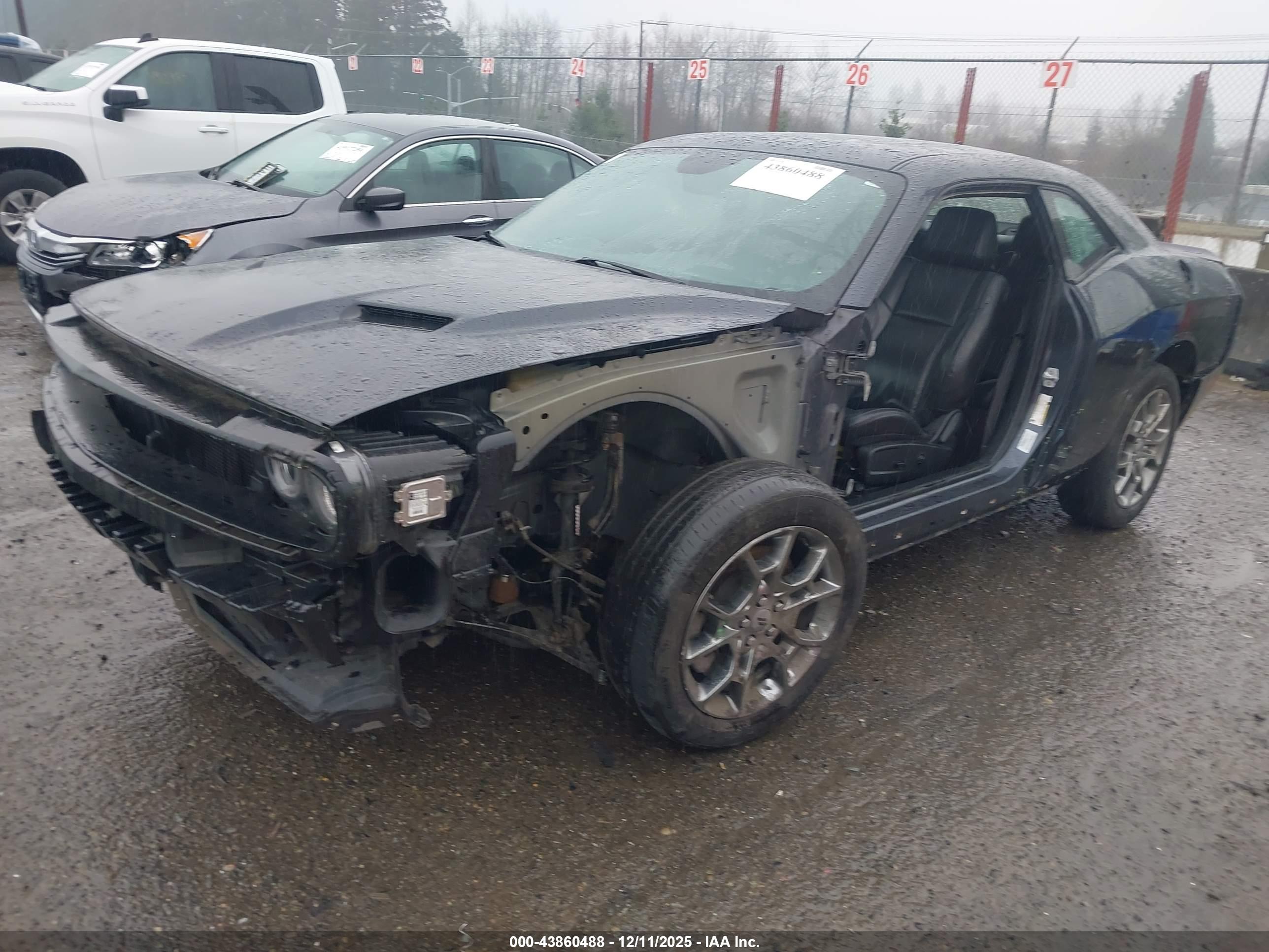 DODGE CHALLENGER image 2