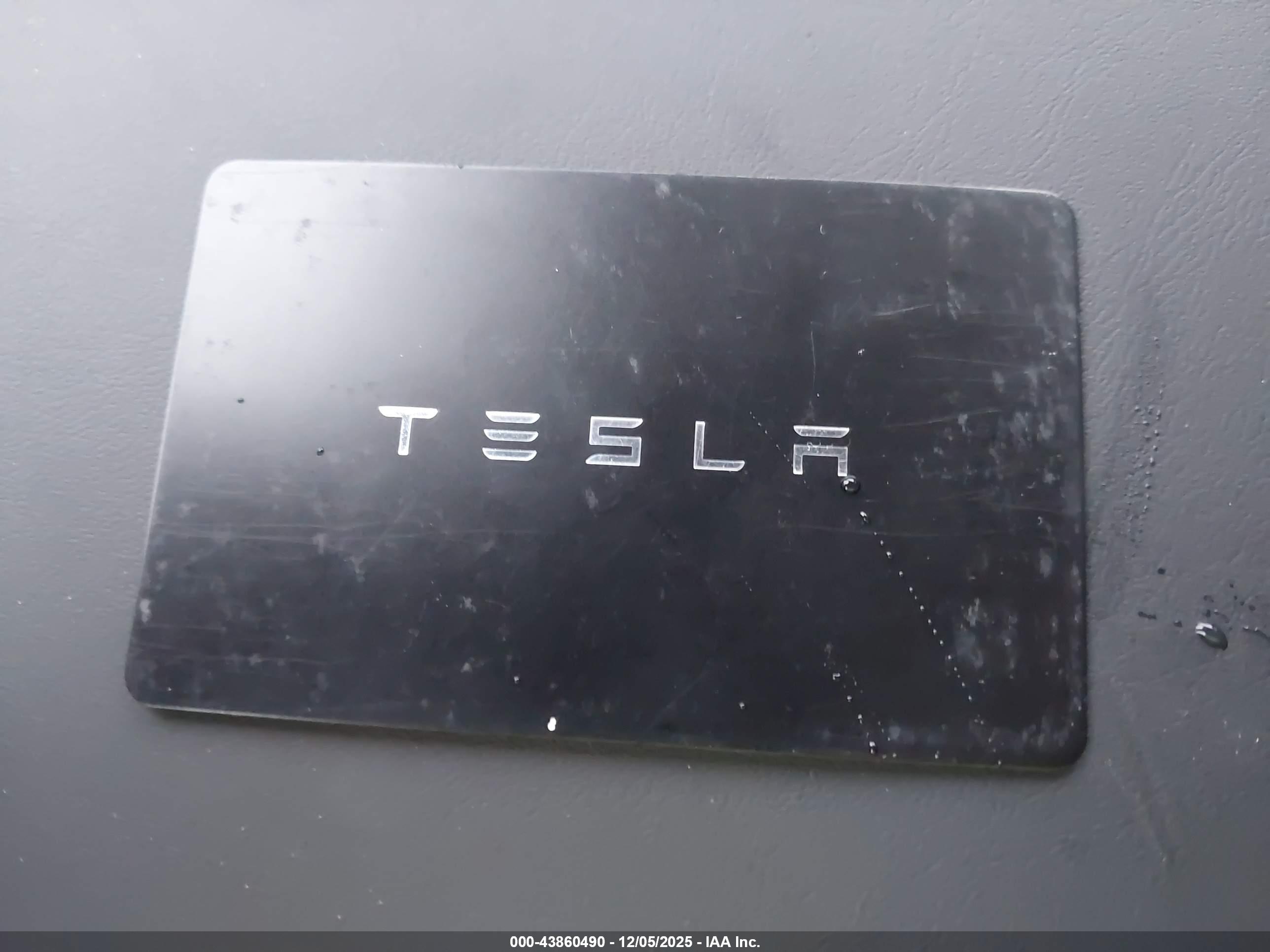TESLA MODEL image 11