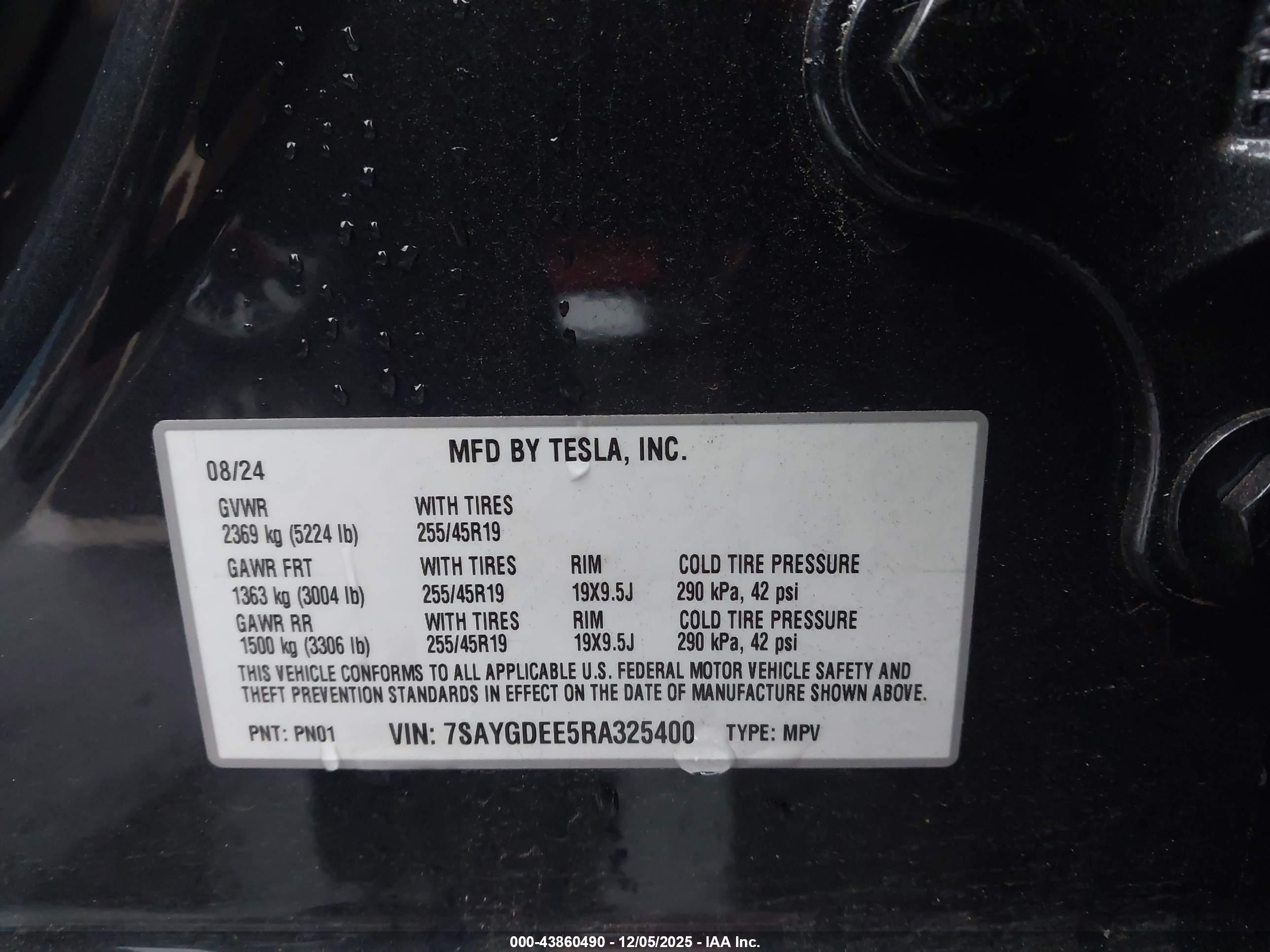 TESLA MODEL image 9