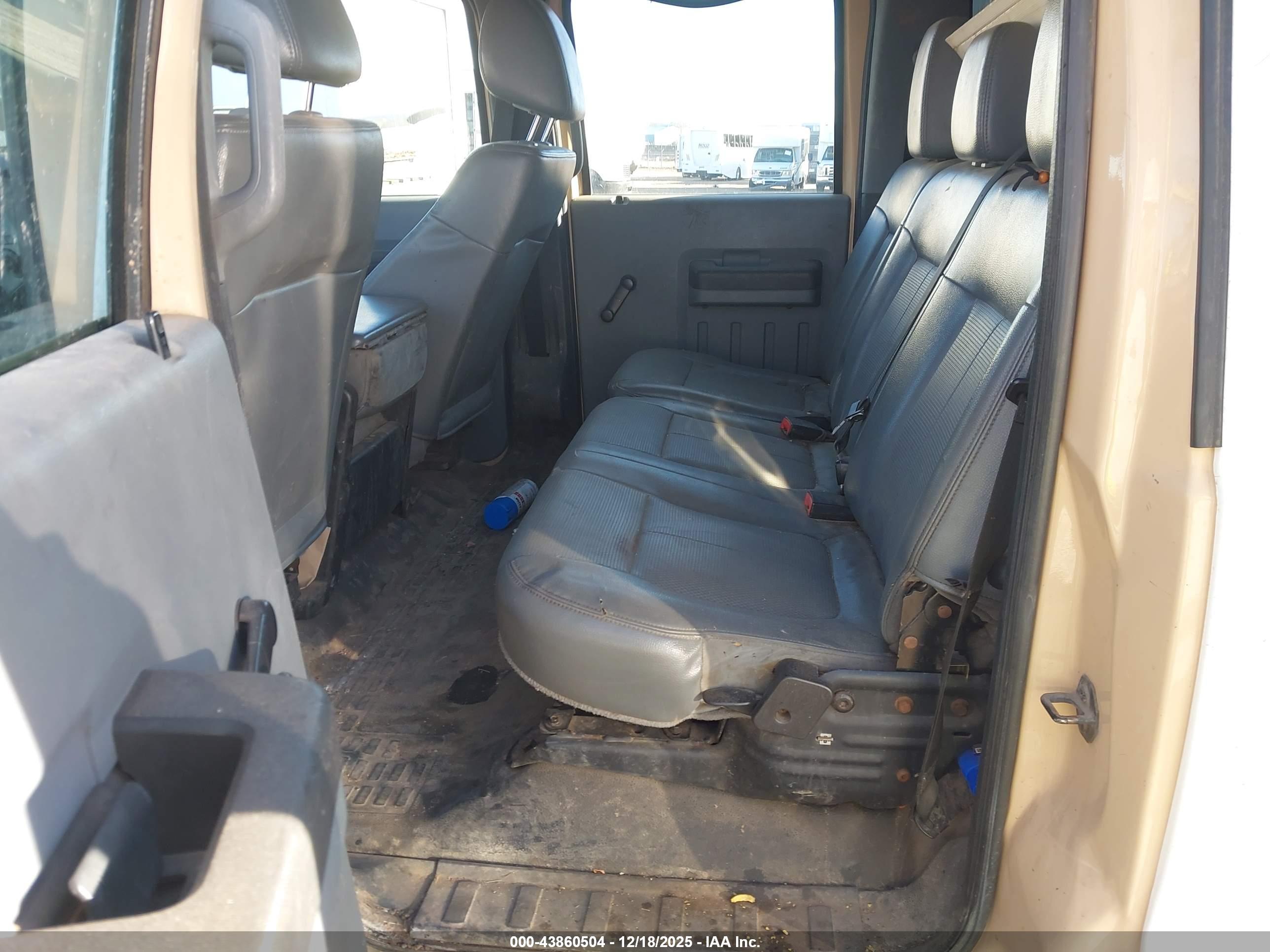 FORD F-450 image 8