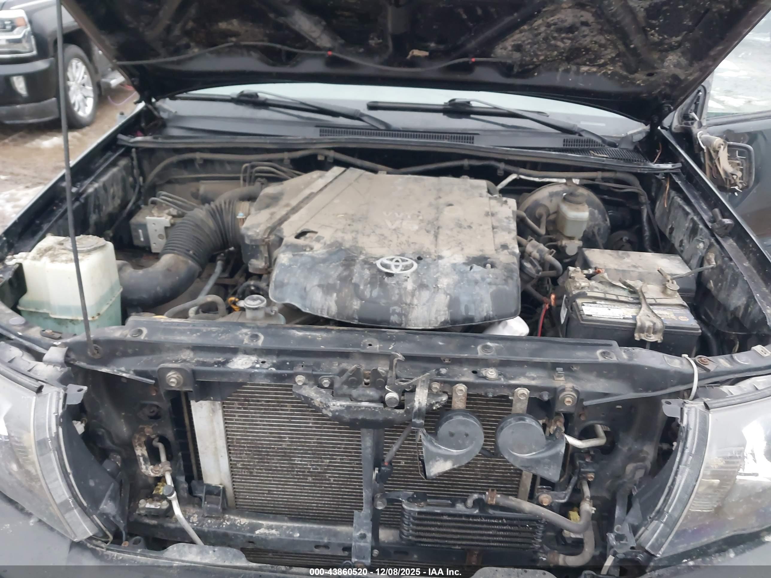 TOYOTA TACOMA image 10