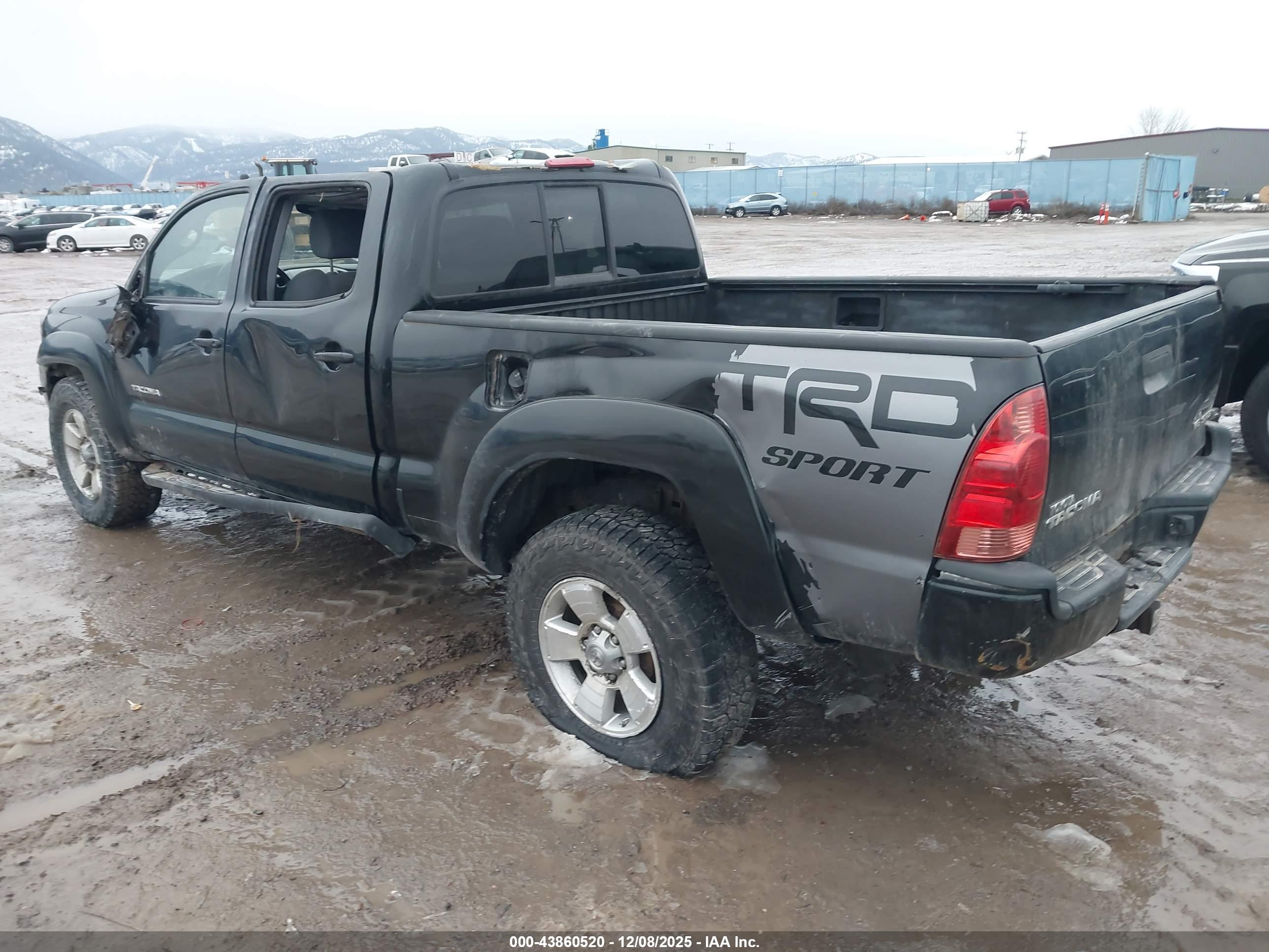 TOYOTA TACOMA image 3