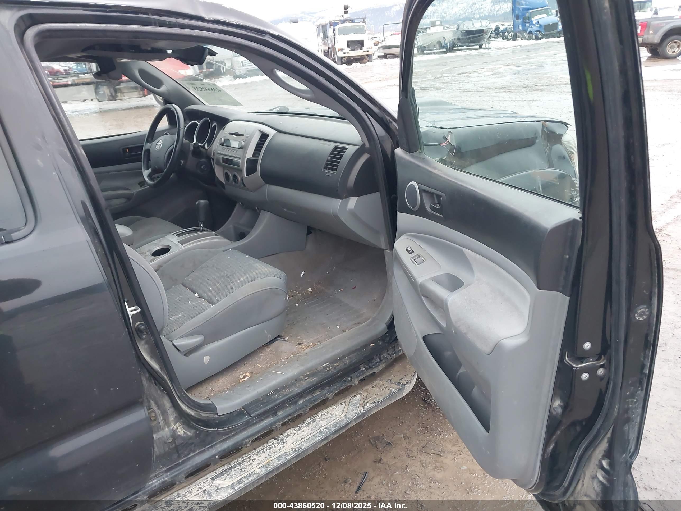 TOYOTA TACOMA image 5