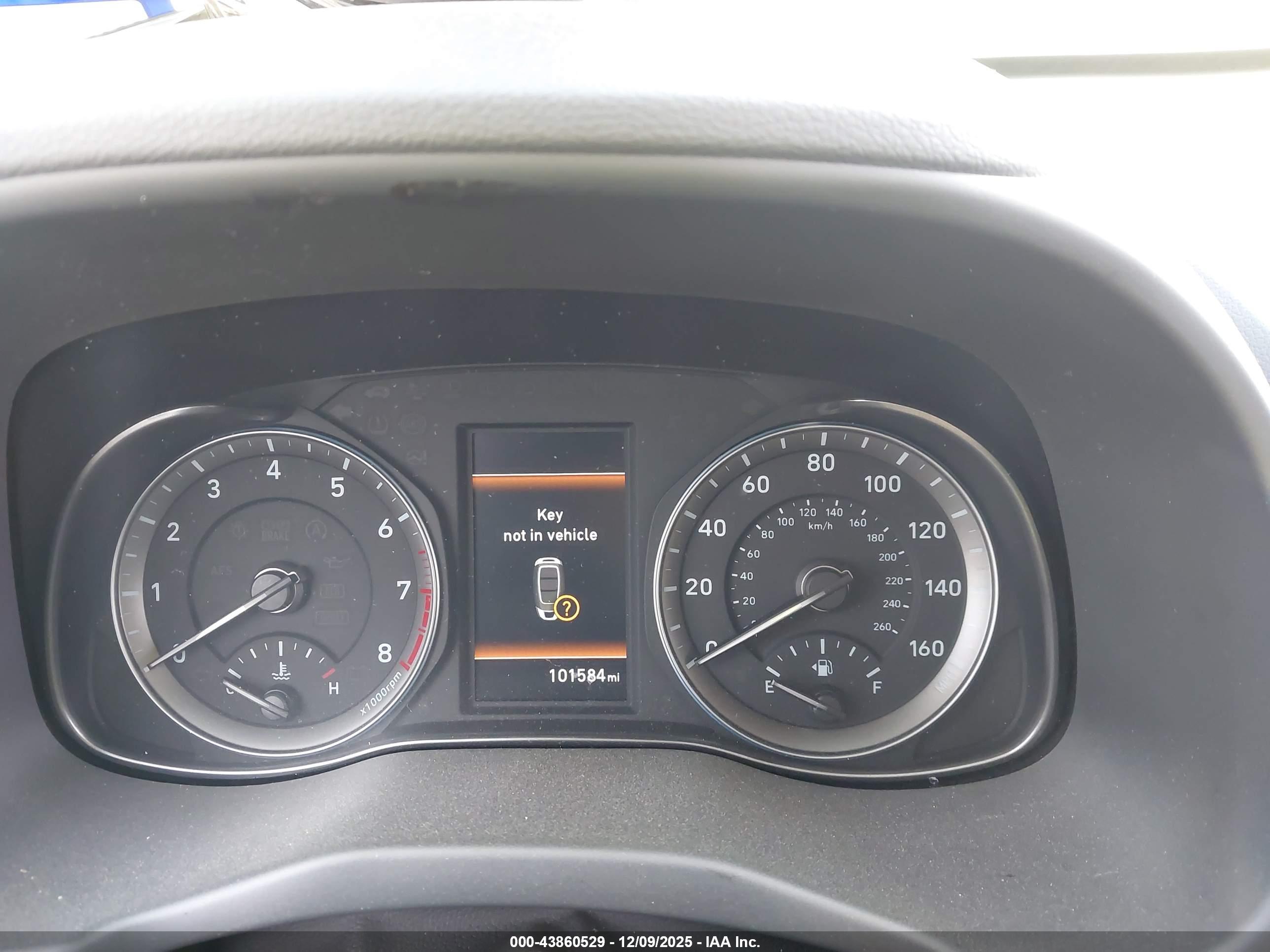 HYUNDAI KONA image 7