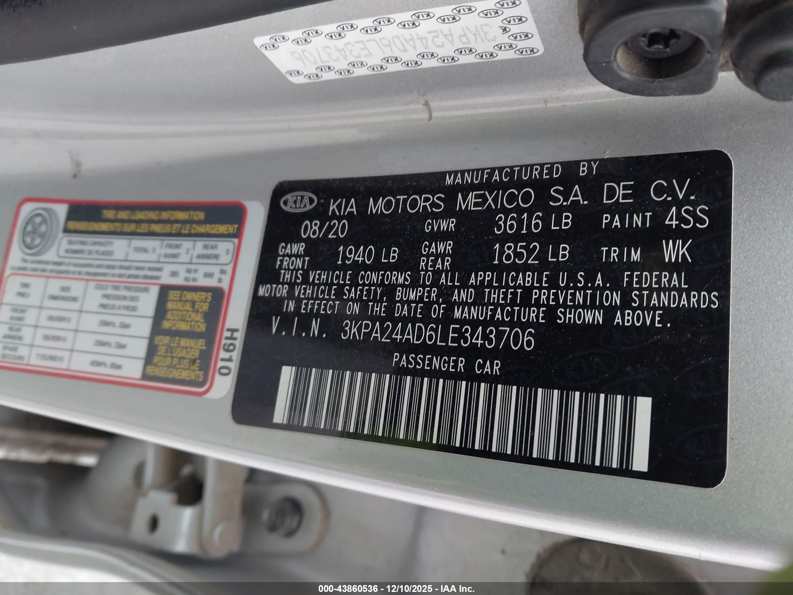 KIA RIO image 9