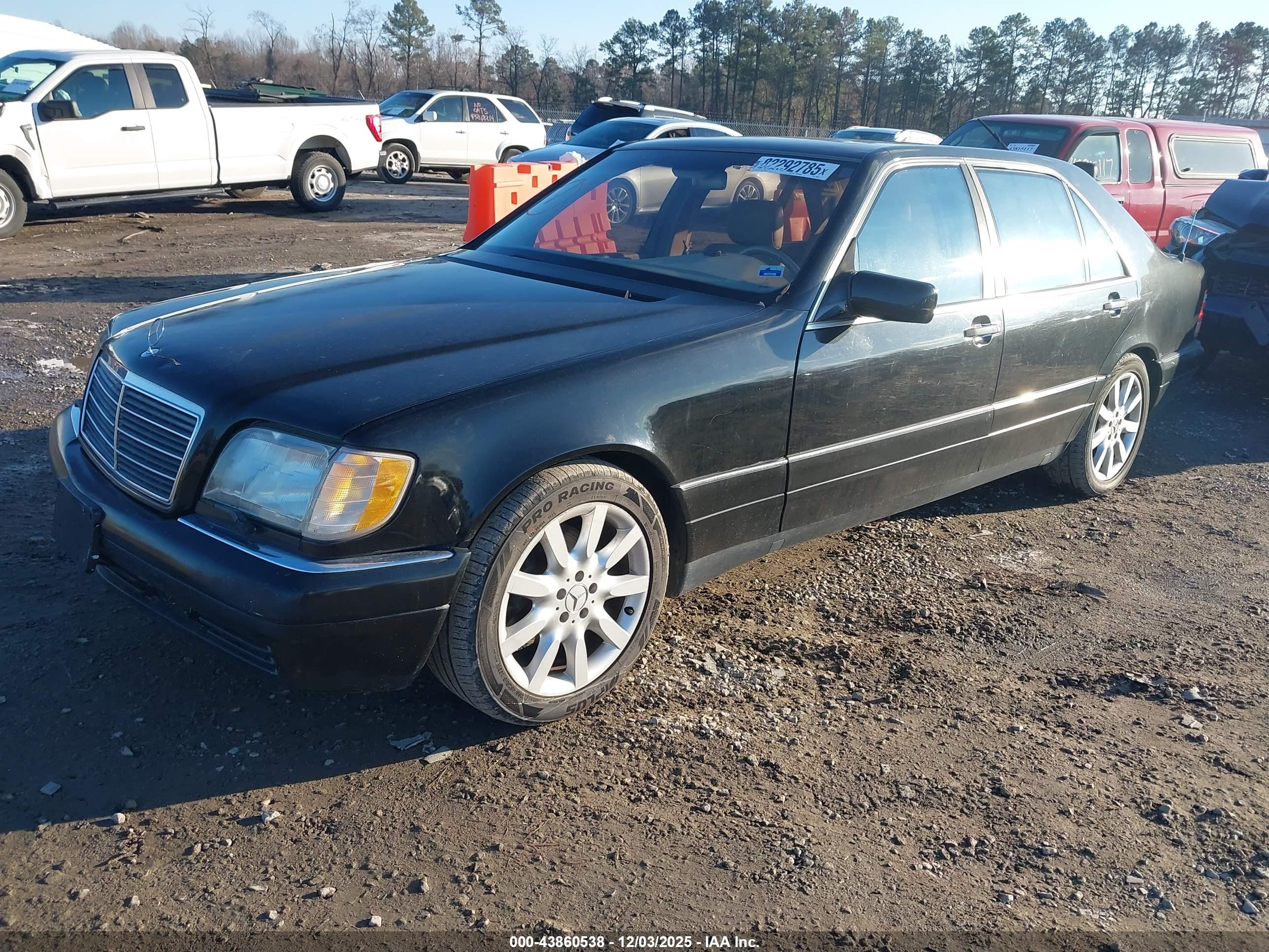 MERCEDES-BENZ S image 2