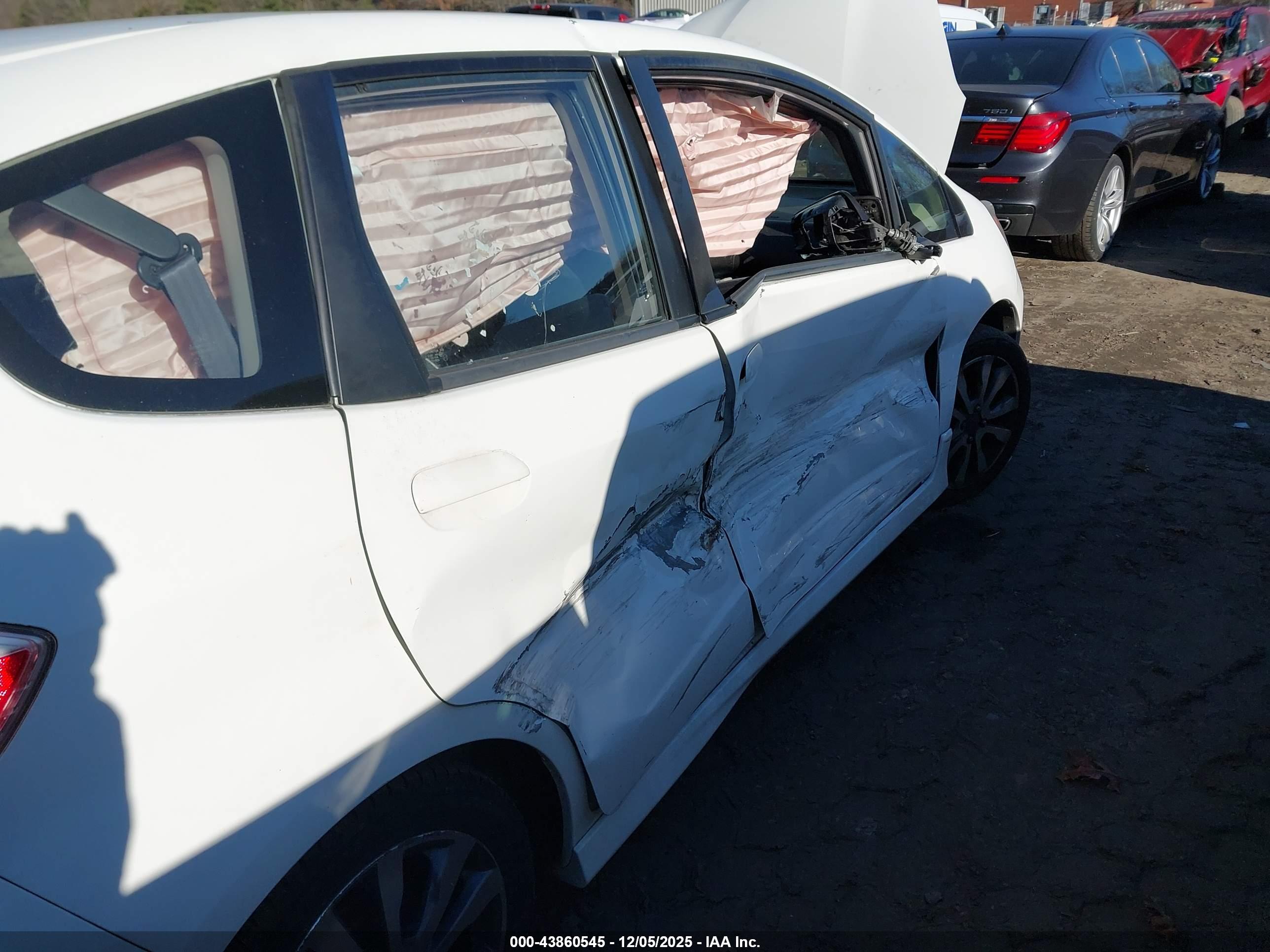 HONDA FIT image 6