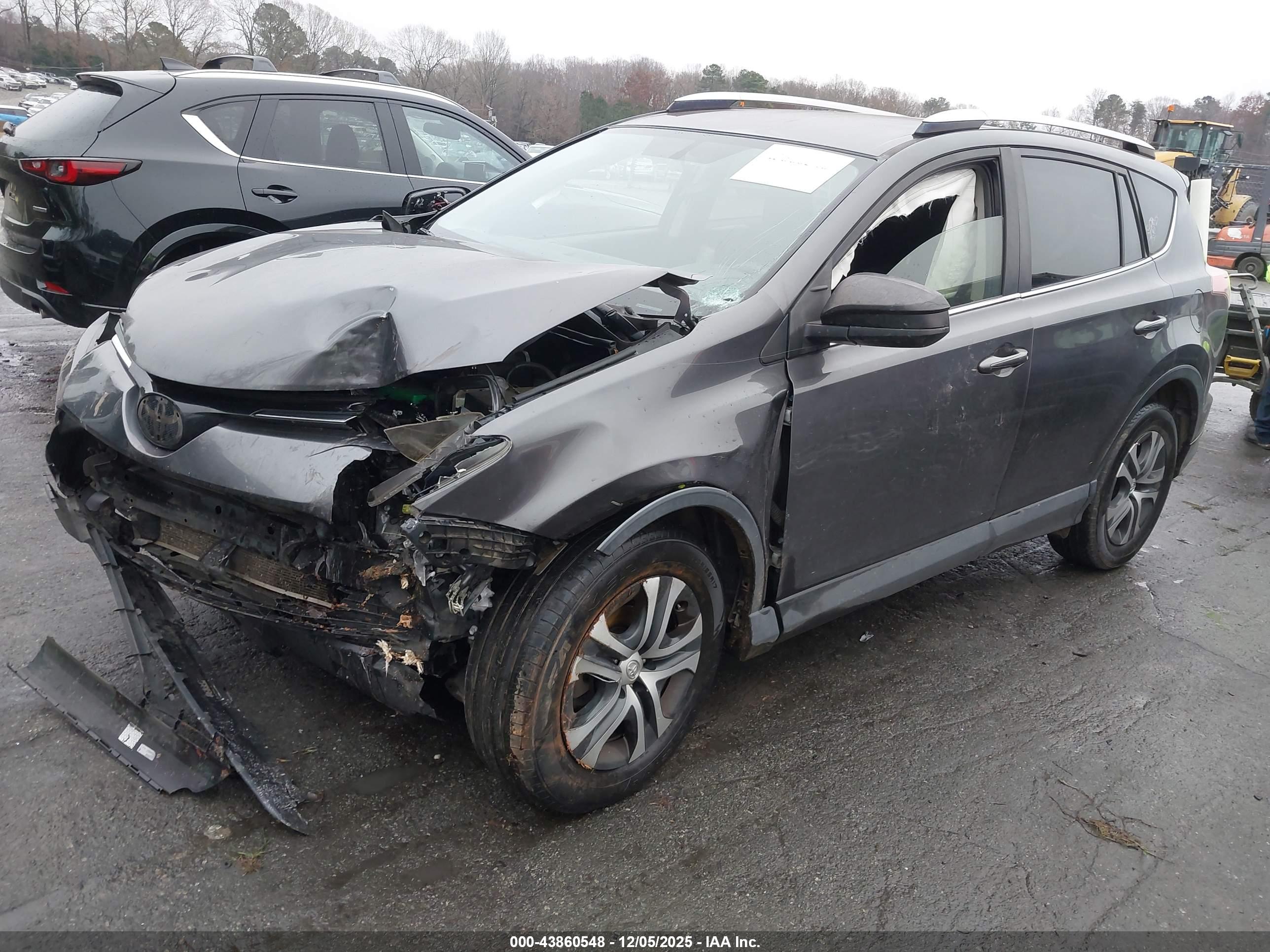 TOYOTA RAV4 image 2
