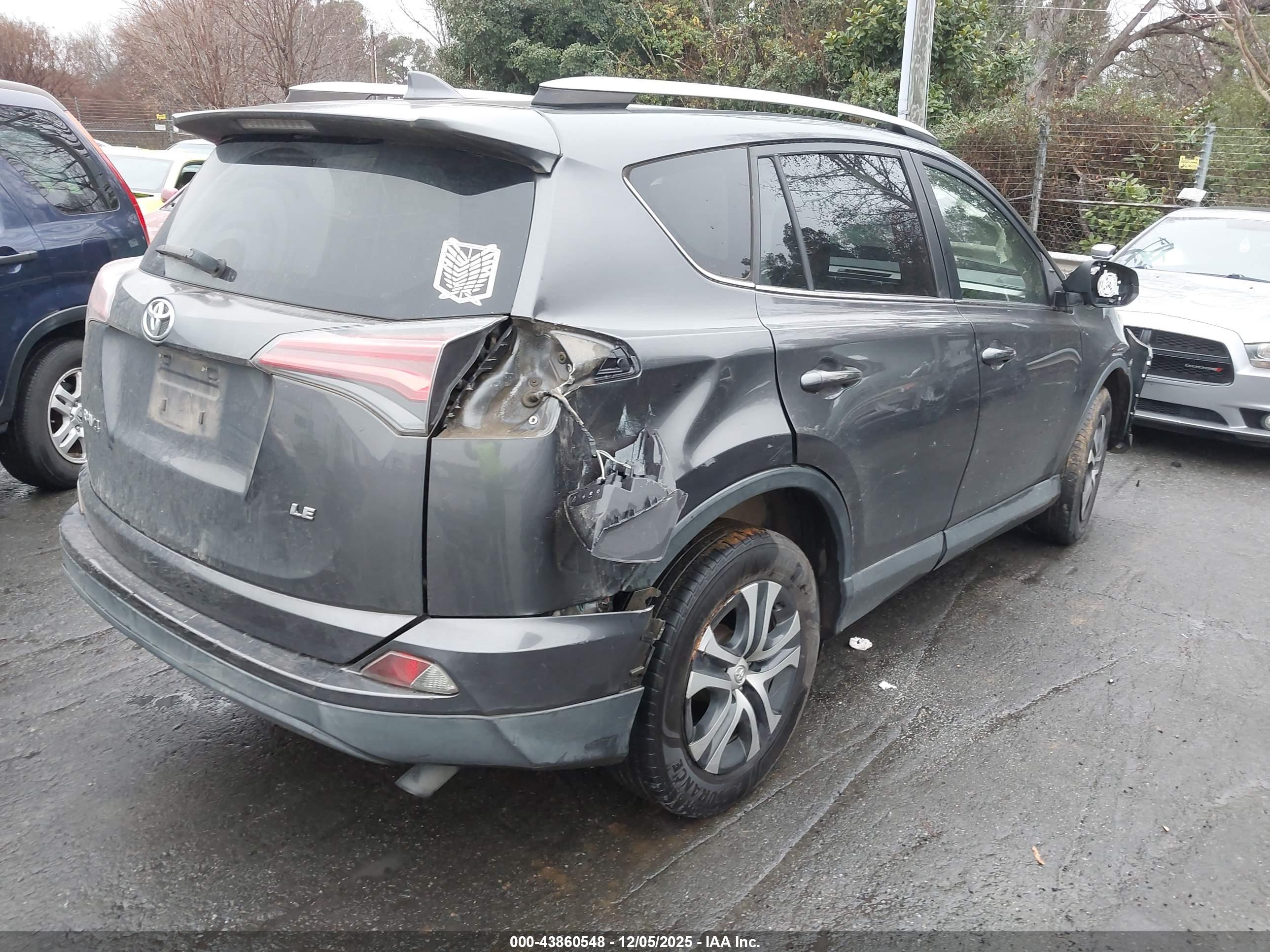 TOYOTA RAV4 image 4