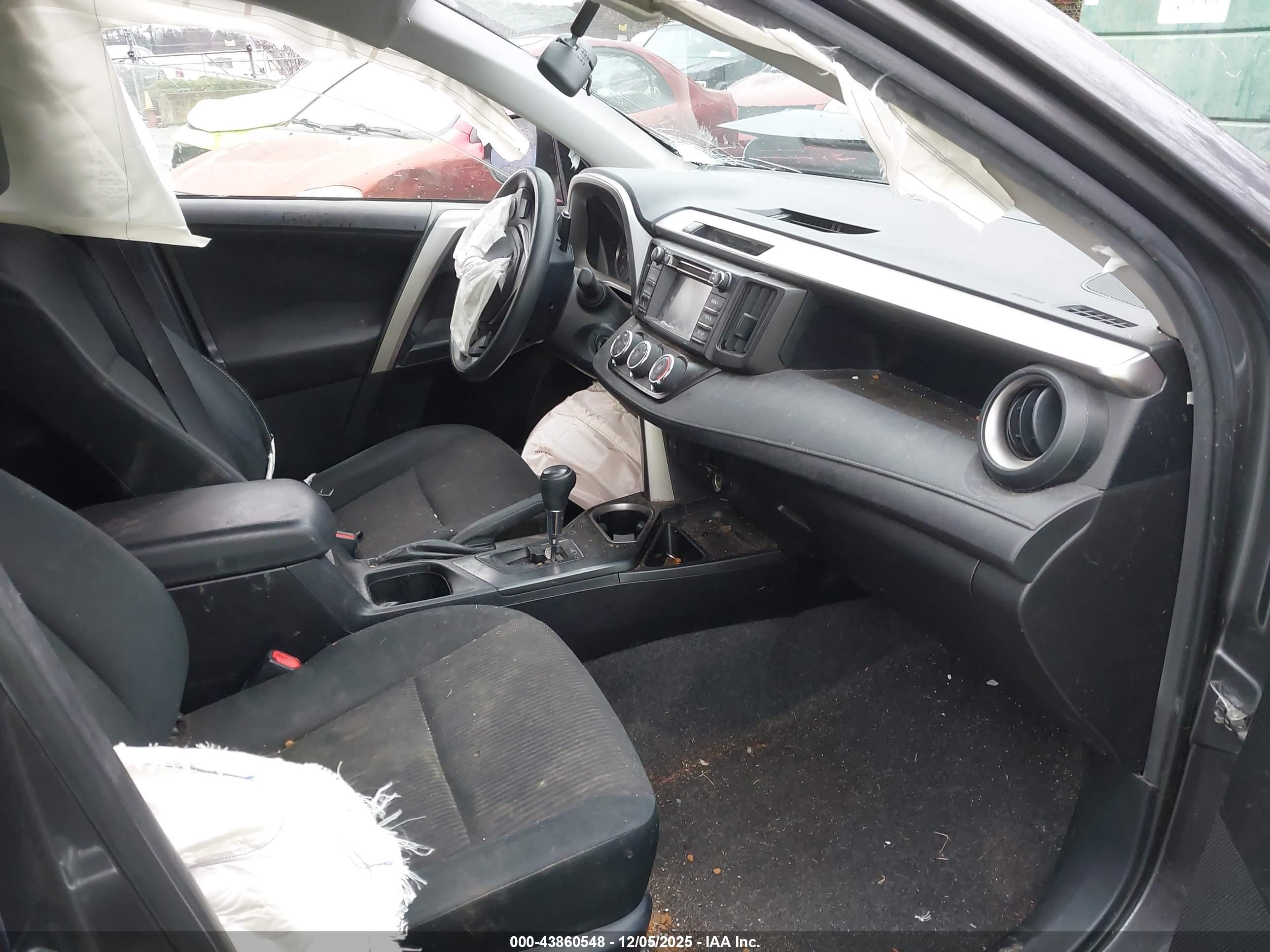 TOYOTA RAV4 image 5