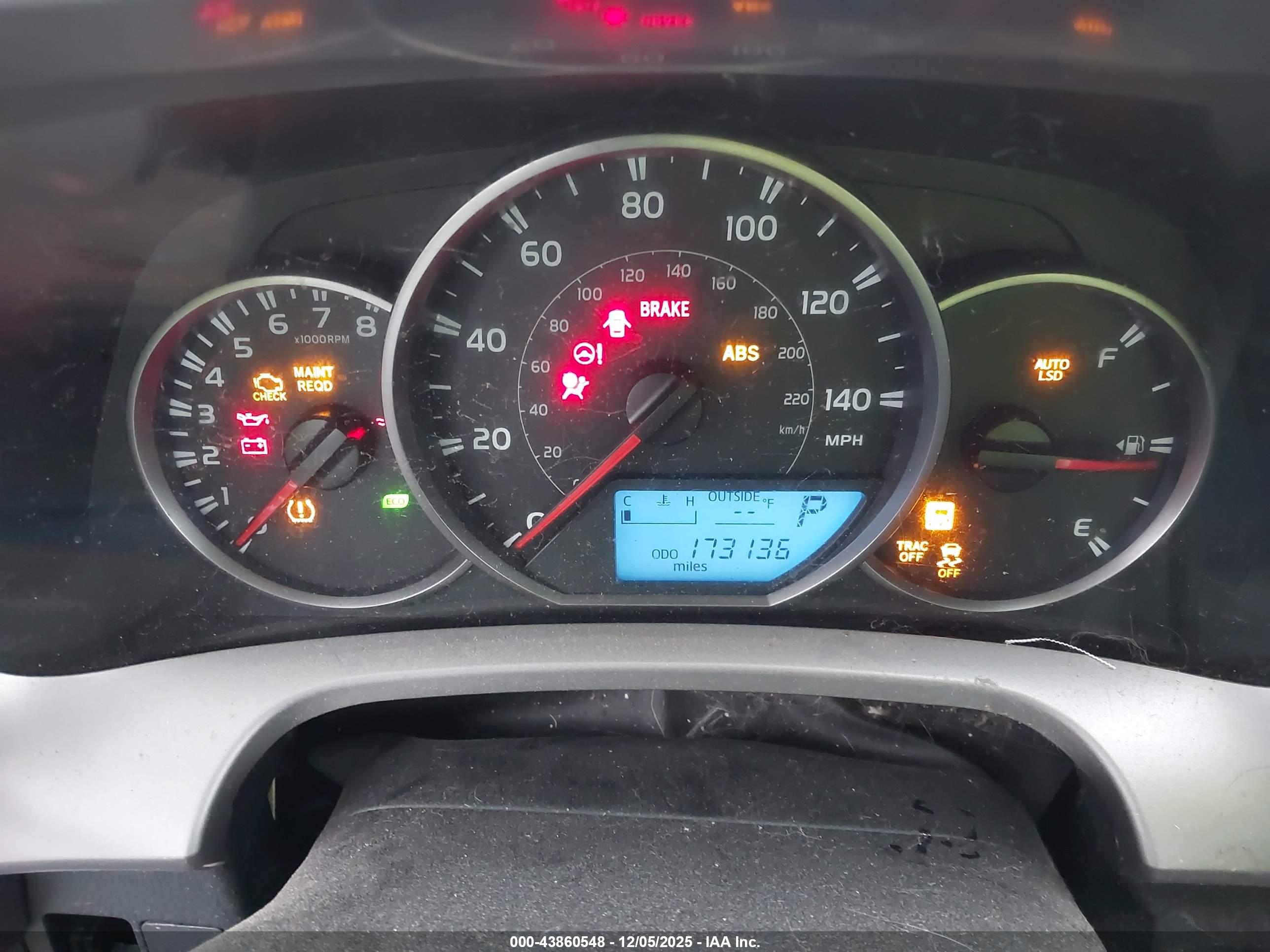TOYOTA RAV4 image 7