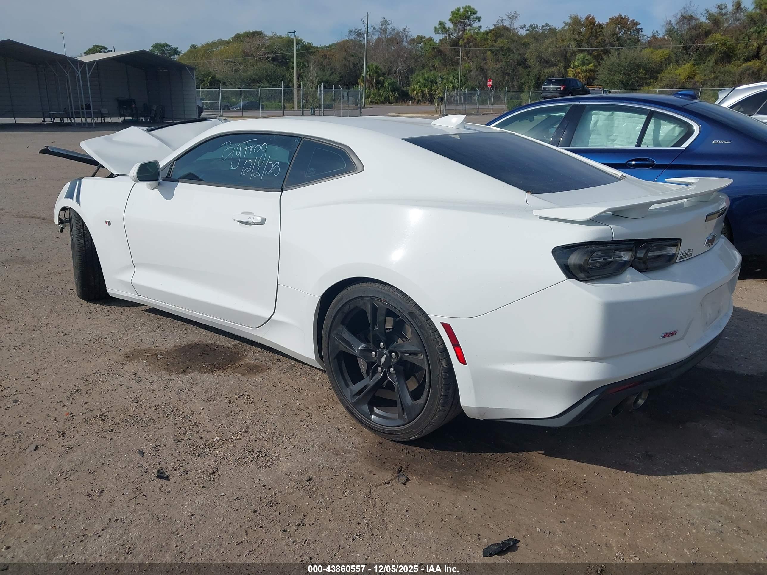 CHEVROLET CAMARO image 3