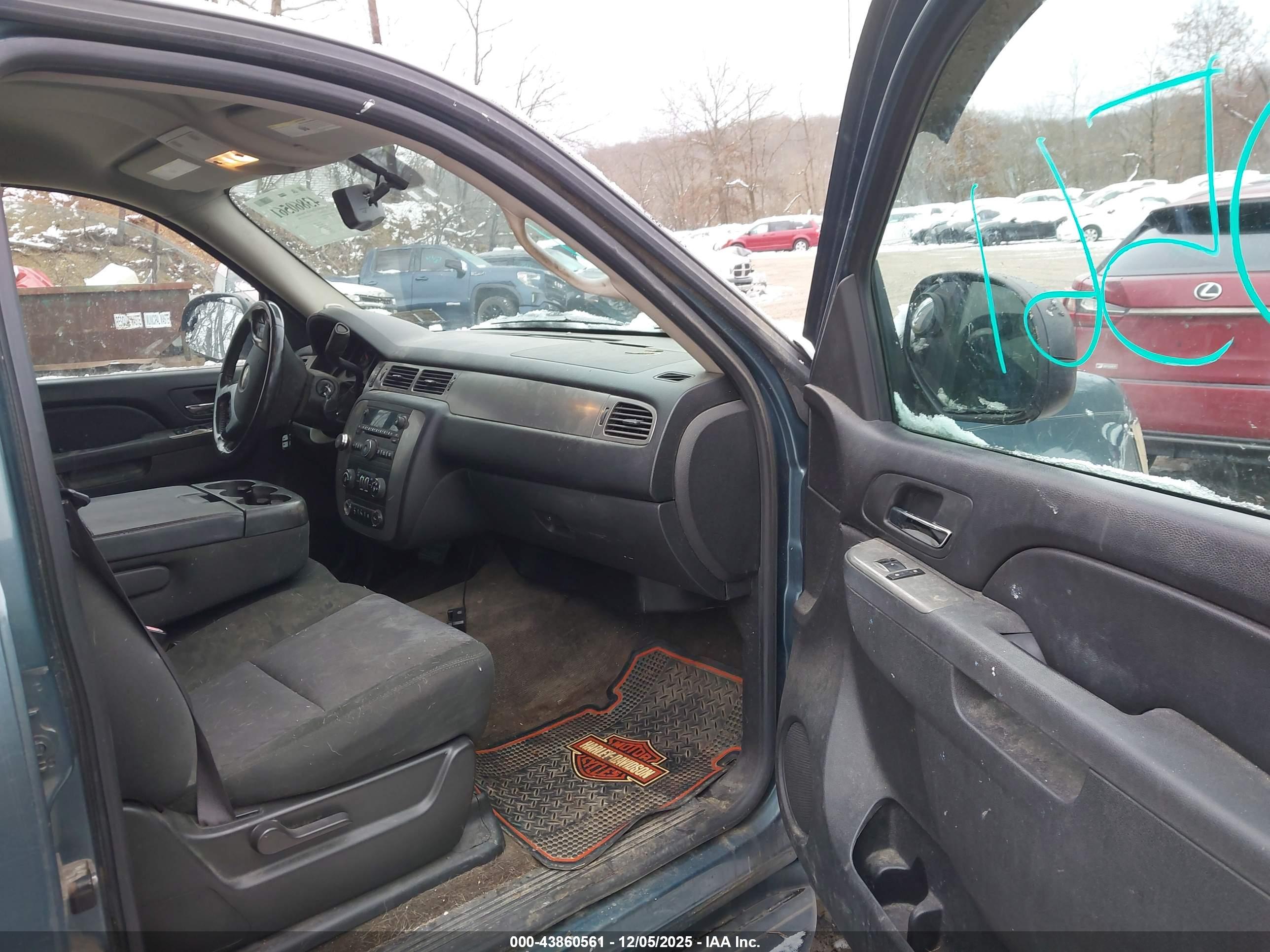 CHEVROLET AVALANCHE image 5