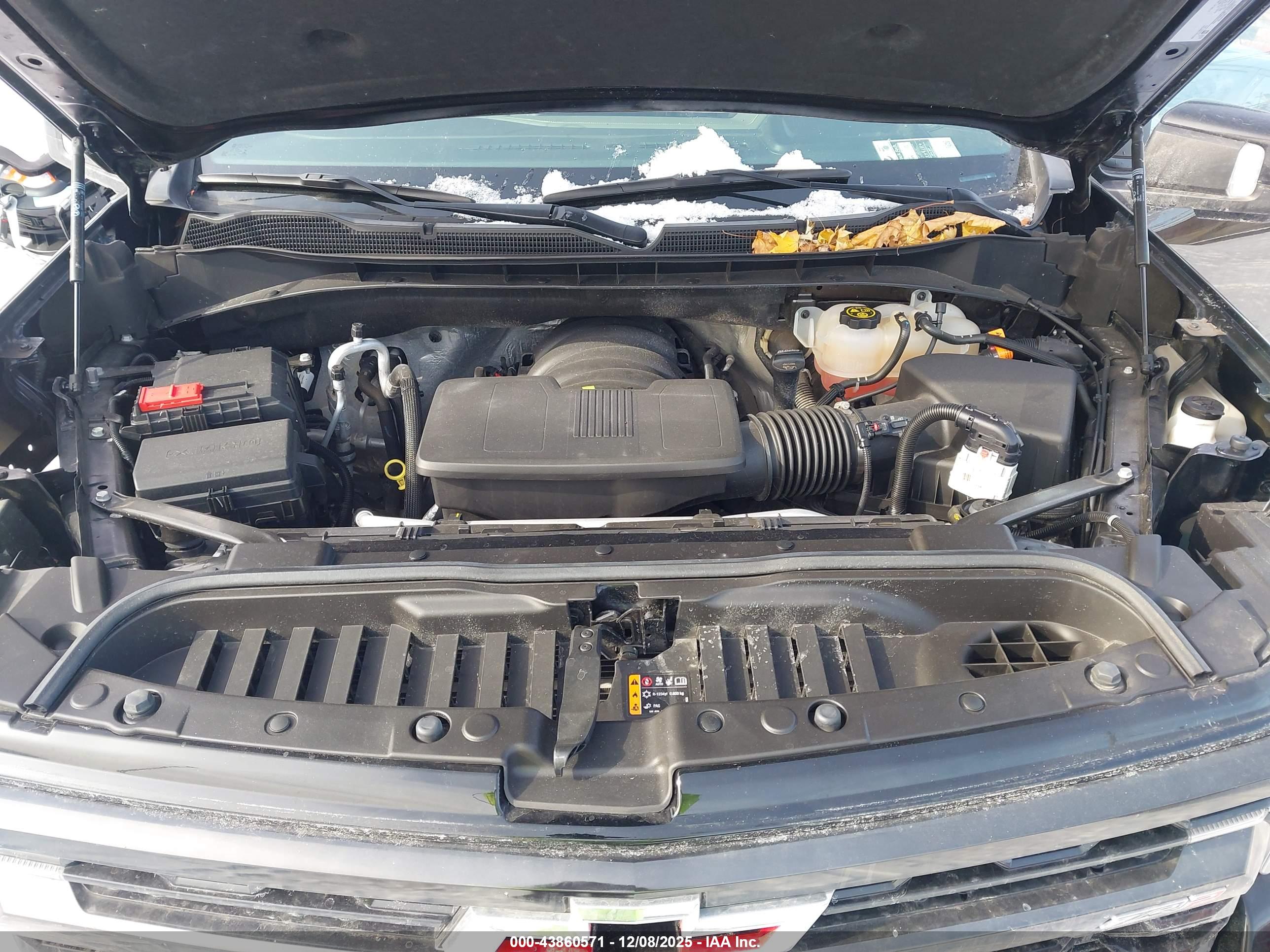 CHEVROLET SILVERADO image 10