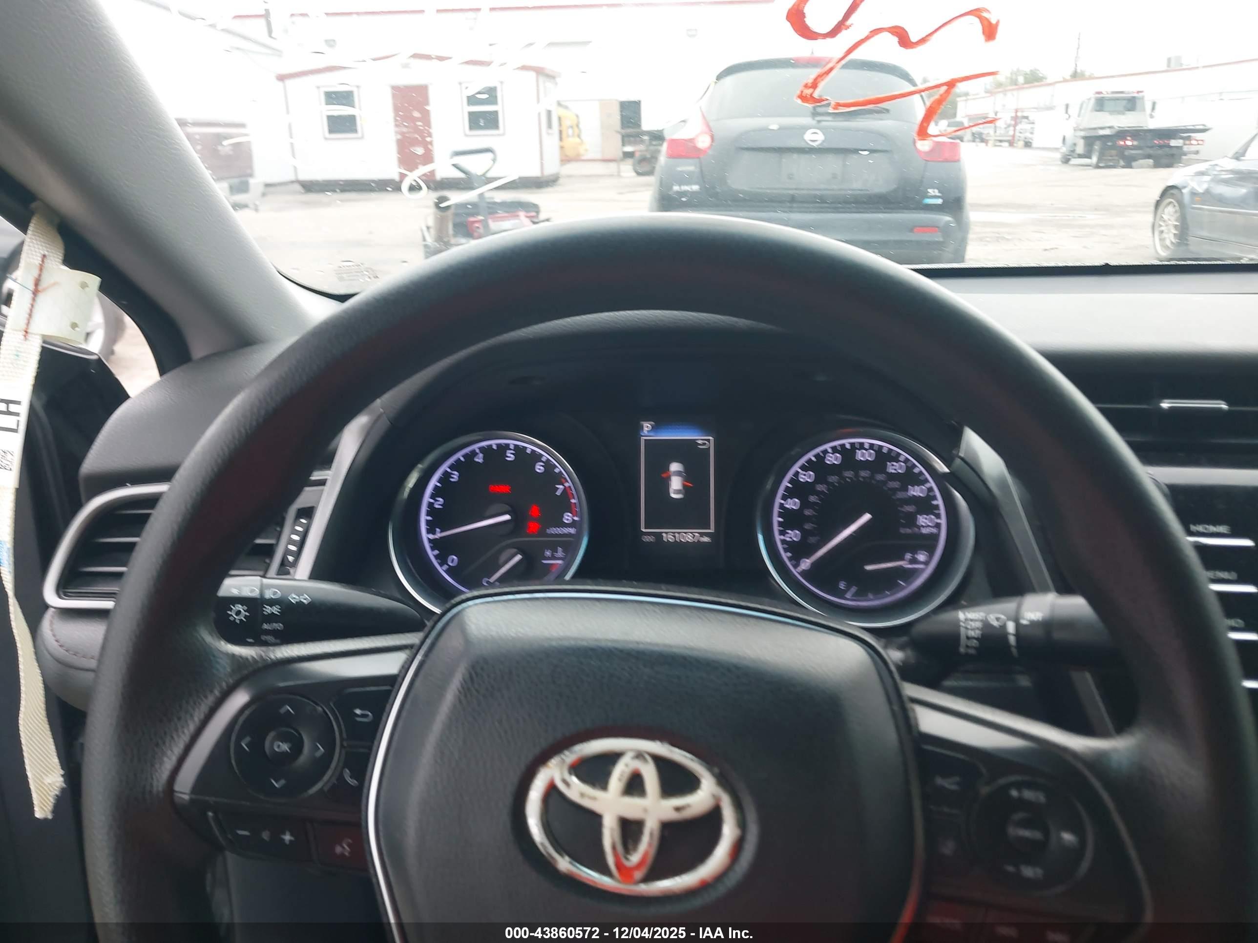 TOYOTA CAMRY image 7