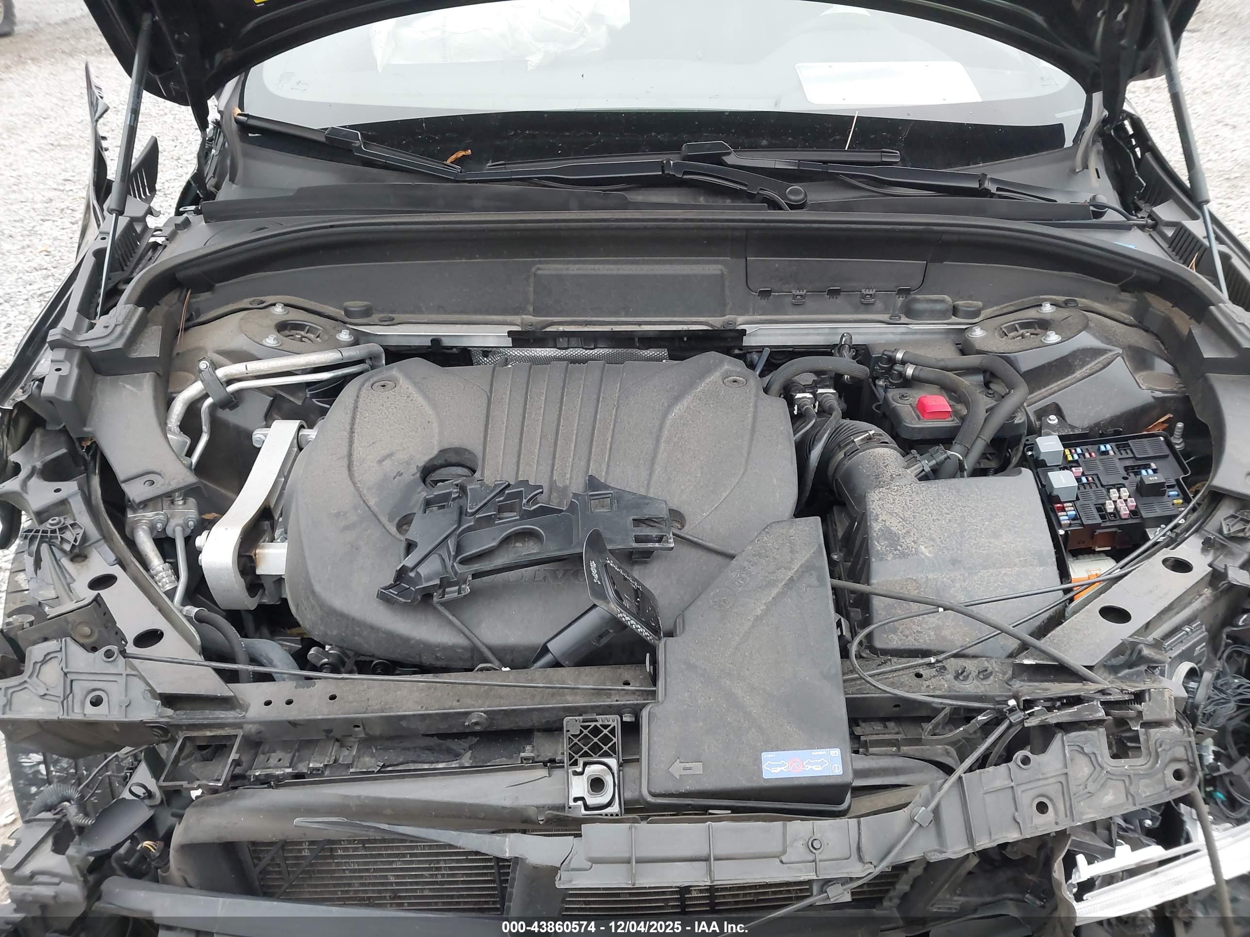 VOLVO XC60 image 10