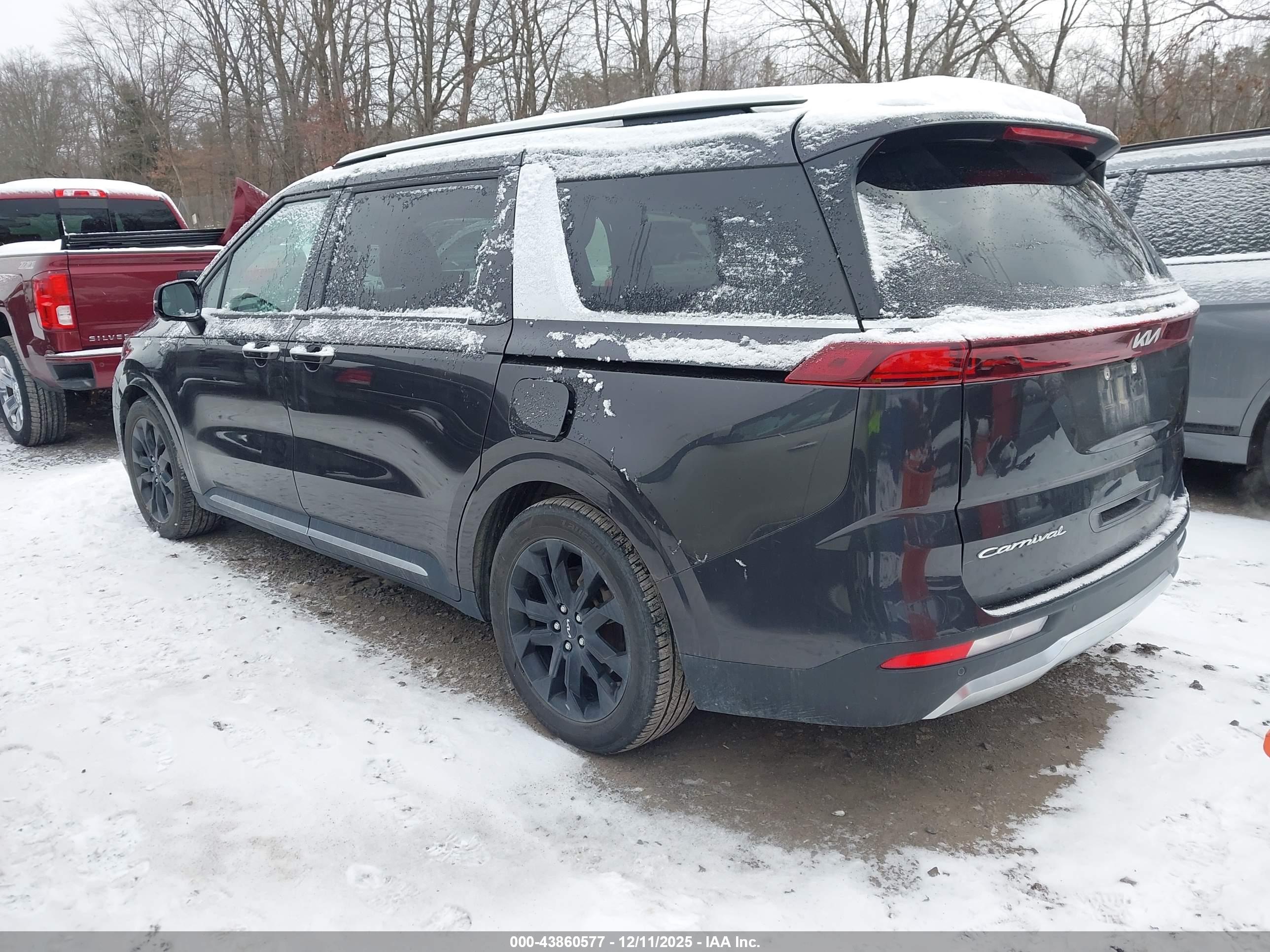 KIA CARNIVAL image 3