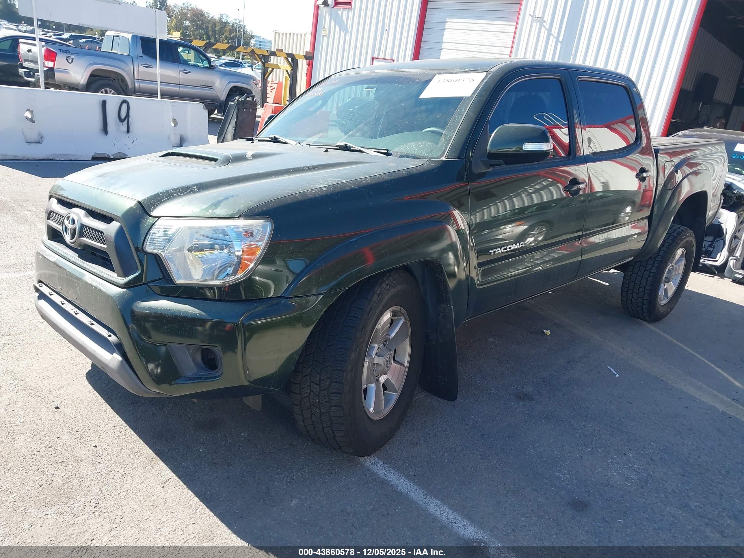 TOYOTA TACOMA image 2