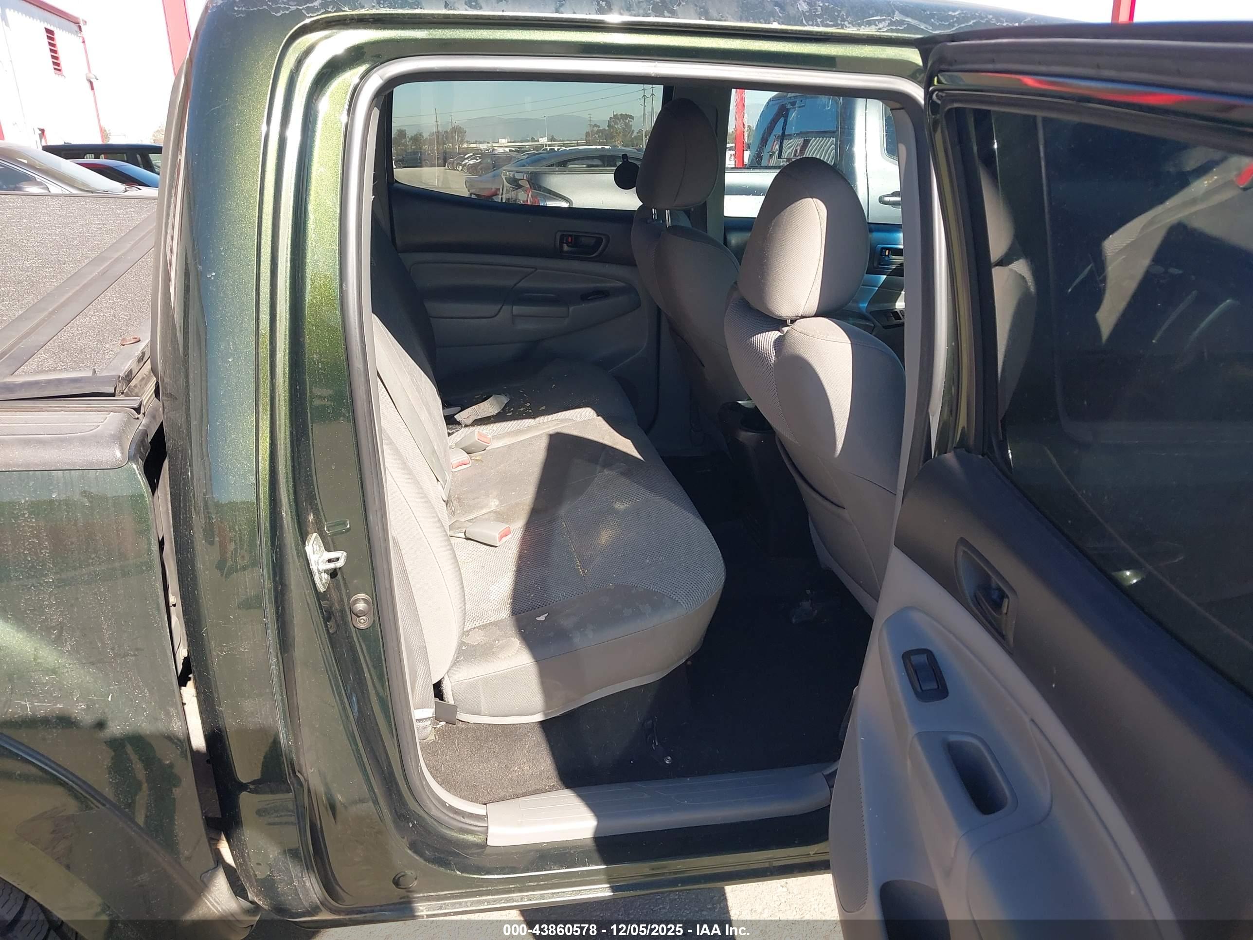 TOYOTA TACOMA image 8