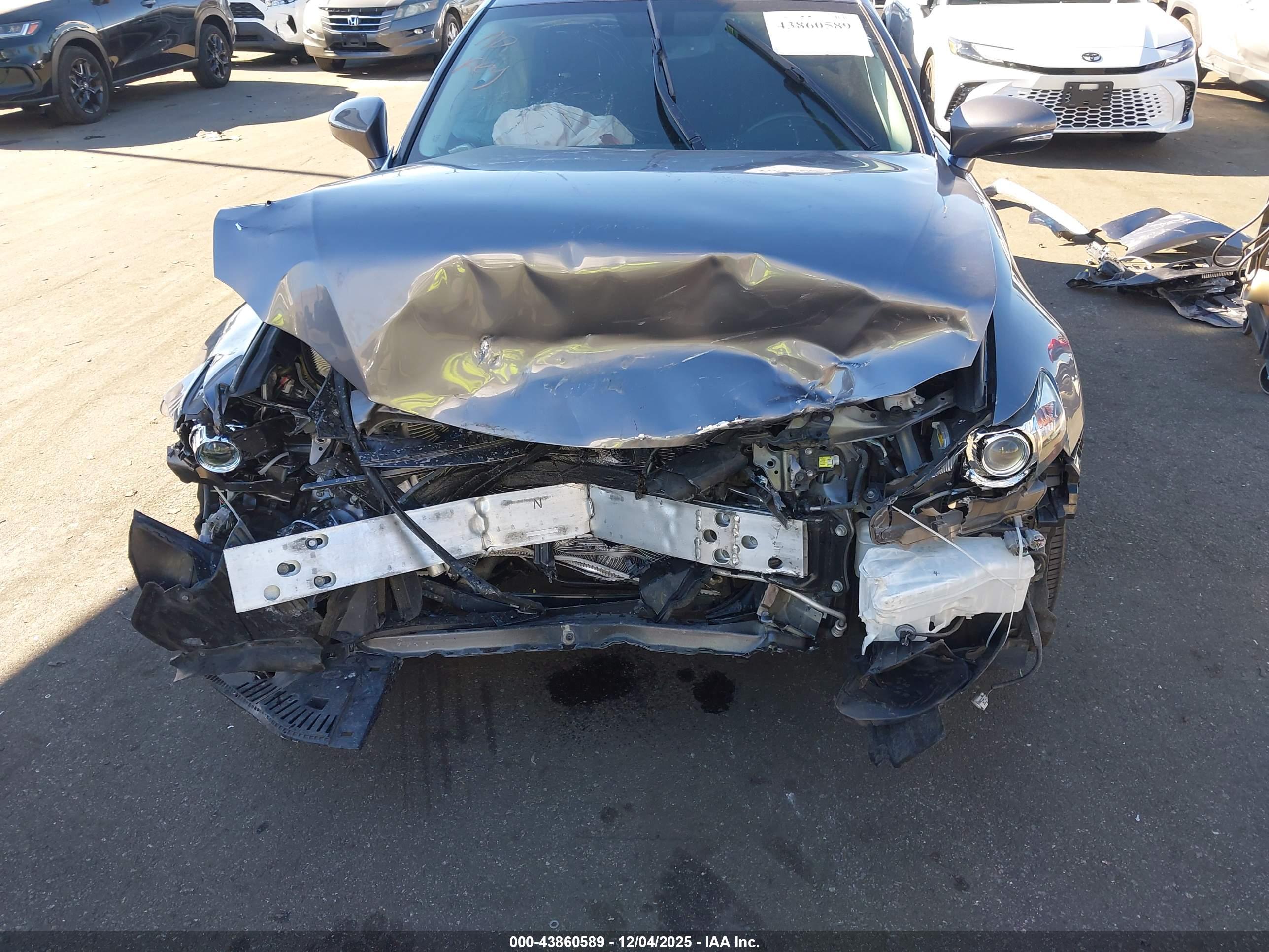 LEXUS IS image 6