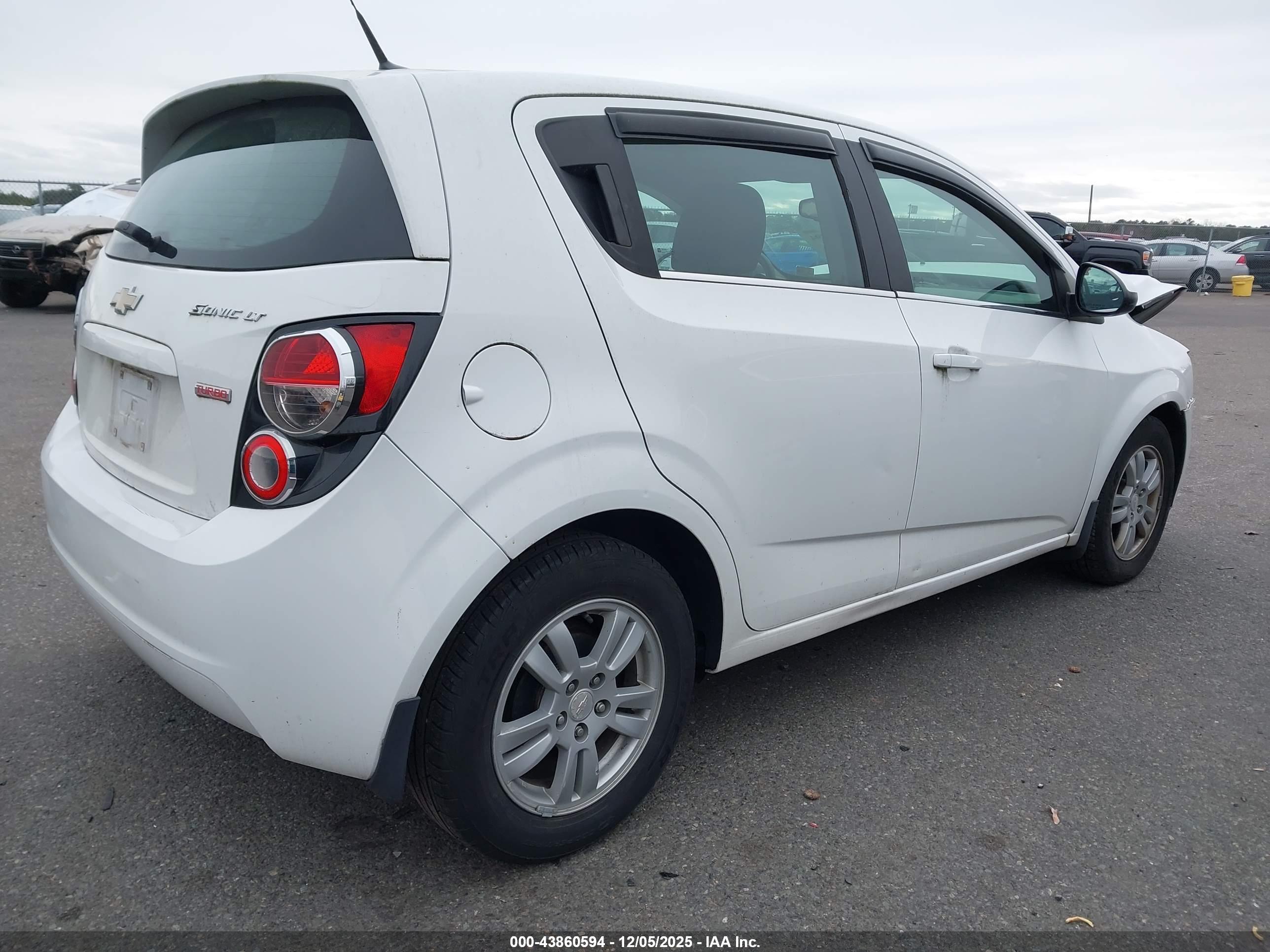 CHEVROLET SONIC image 4