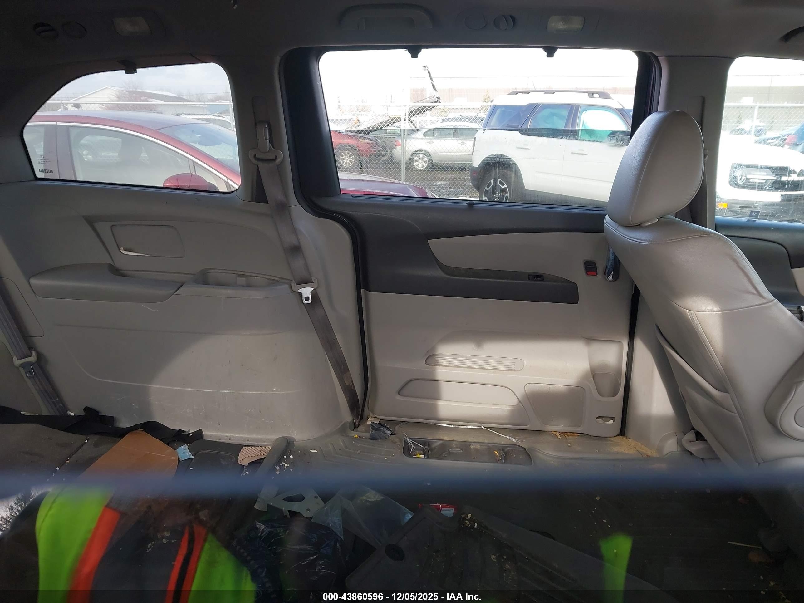 HONDA ODYSSEY image 8