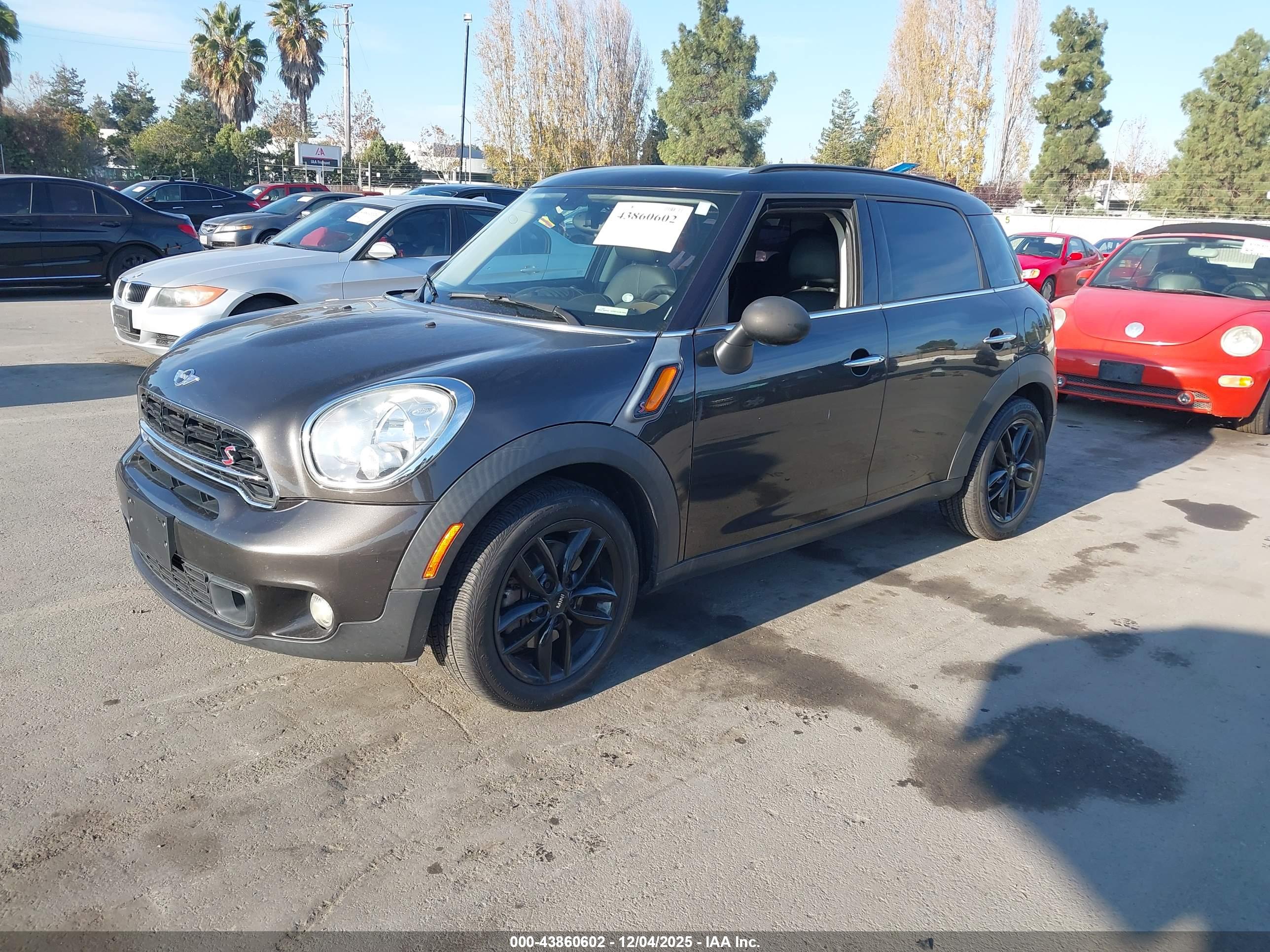 MINI COUNTRYMAN image 2
