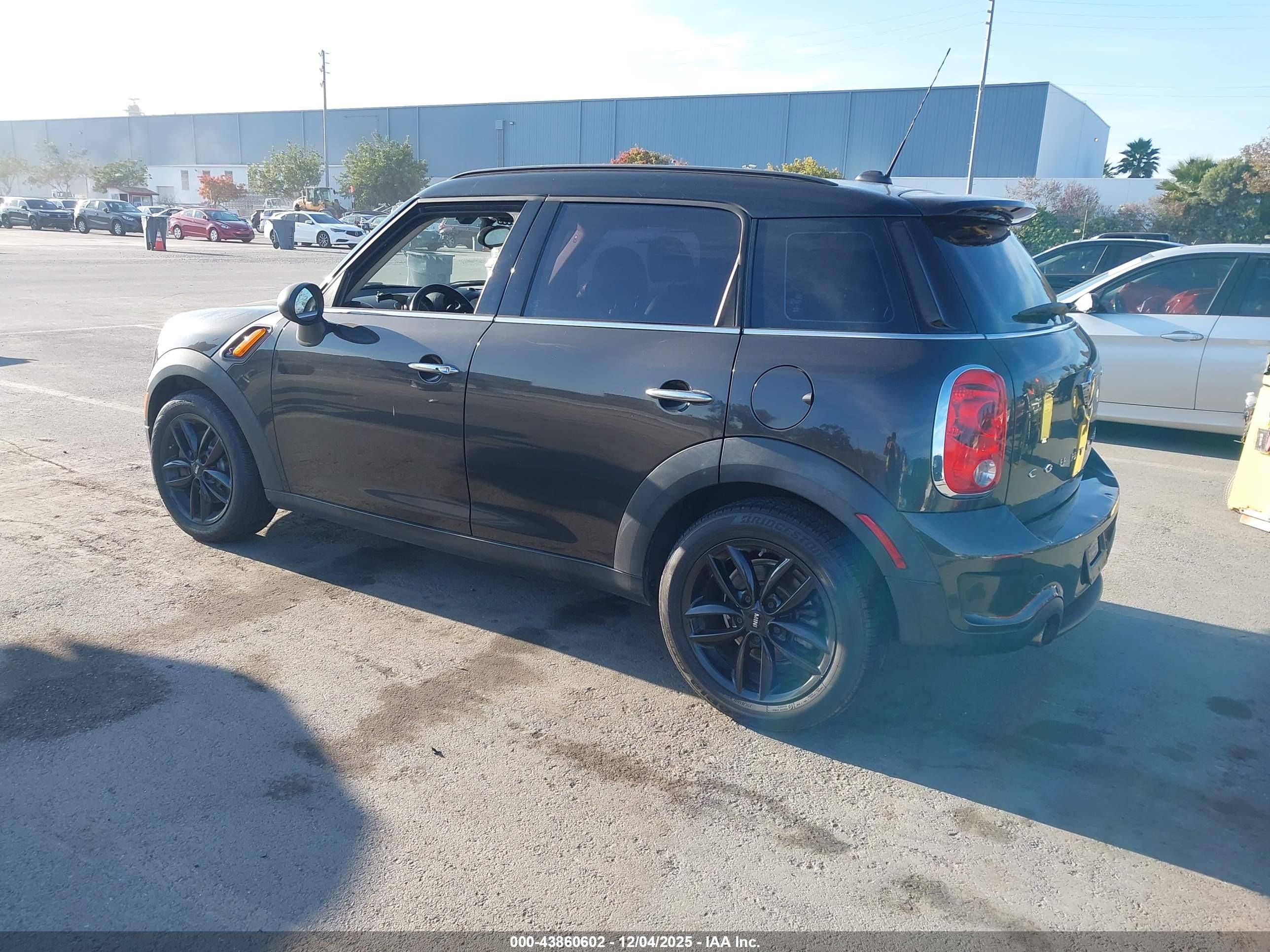 MINI COUNTRYMAN image 3