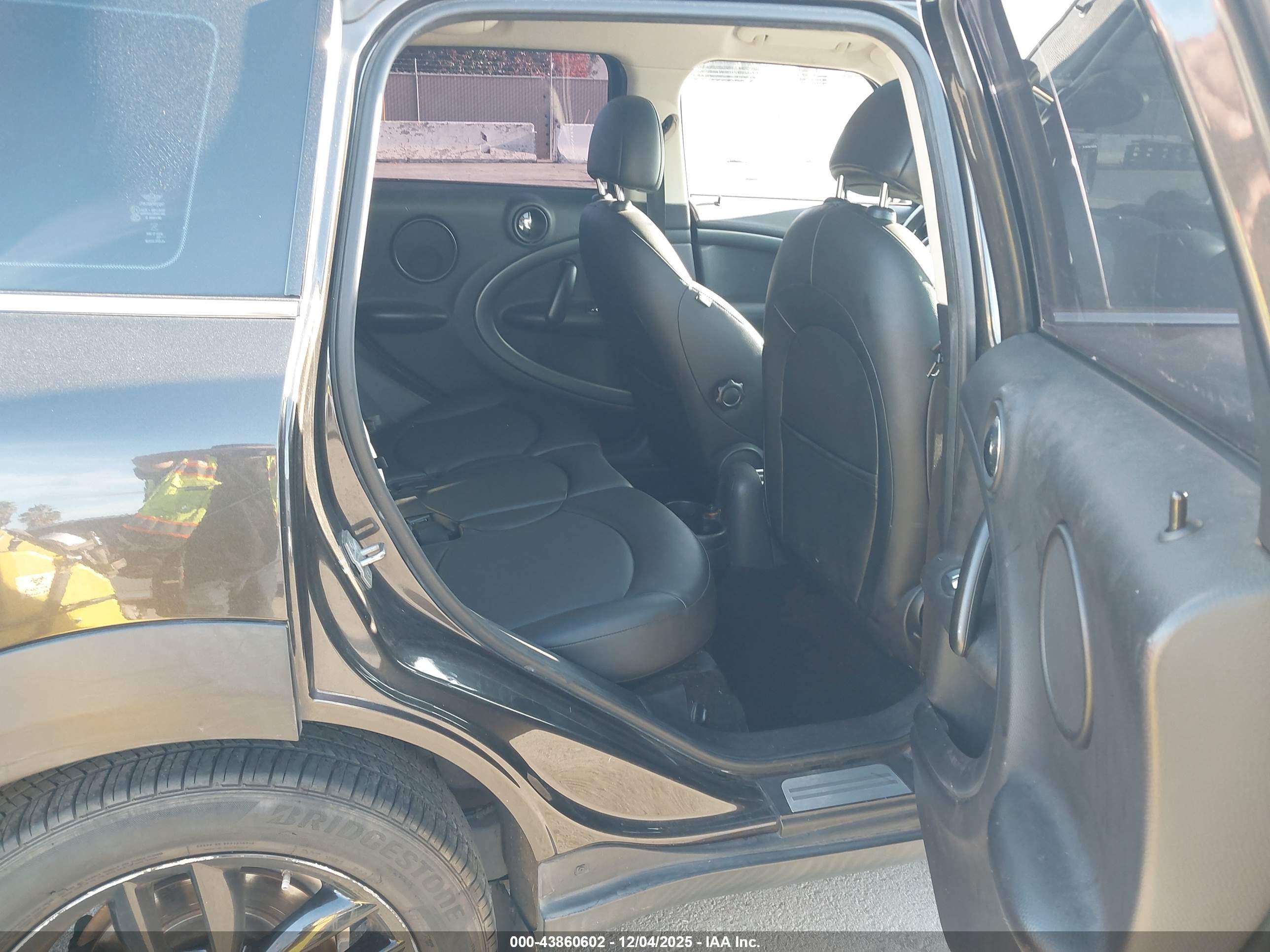 MINI COUNTRYMAN image 8