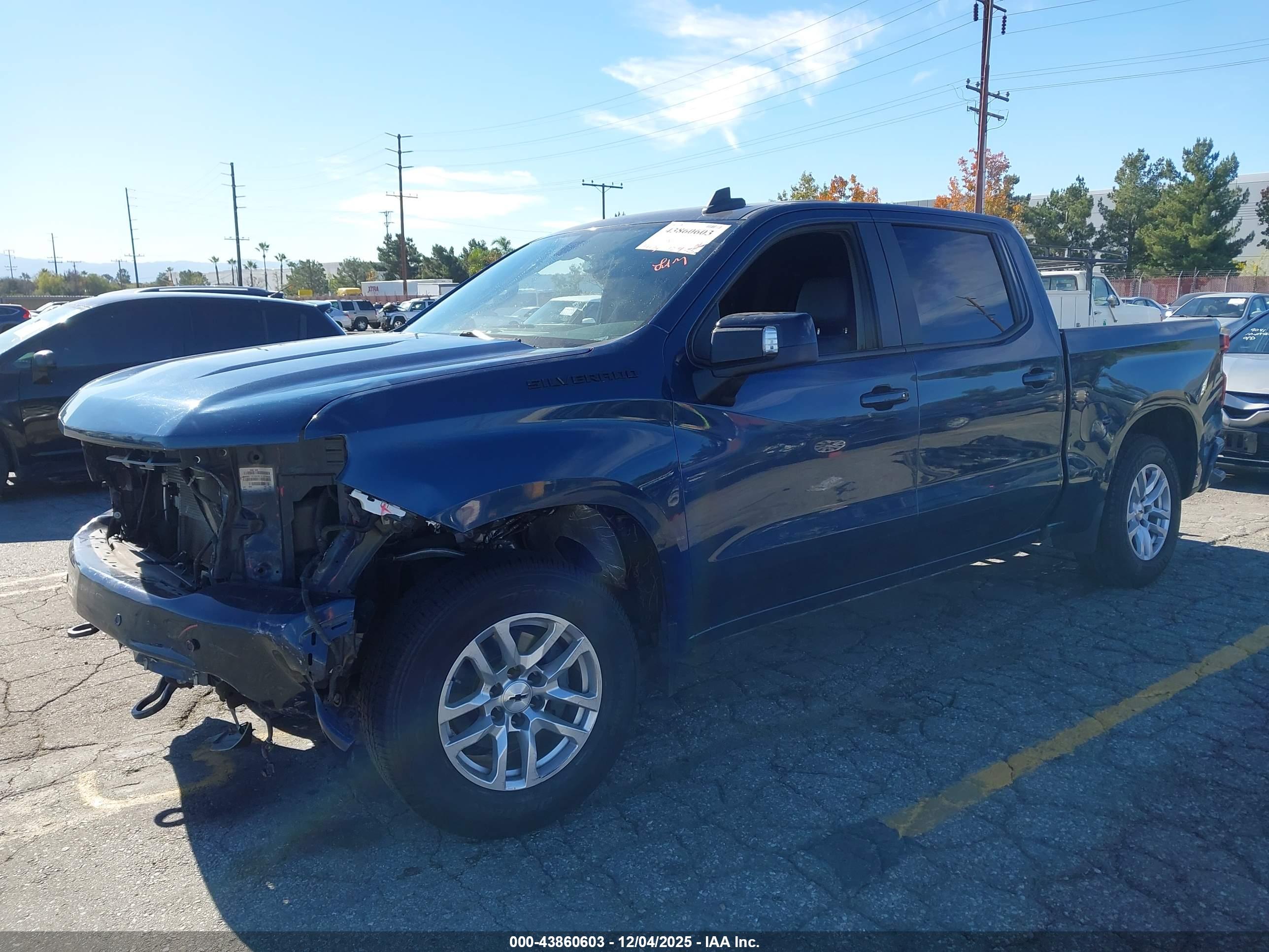 CHEVROLET SILVERADO image 2