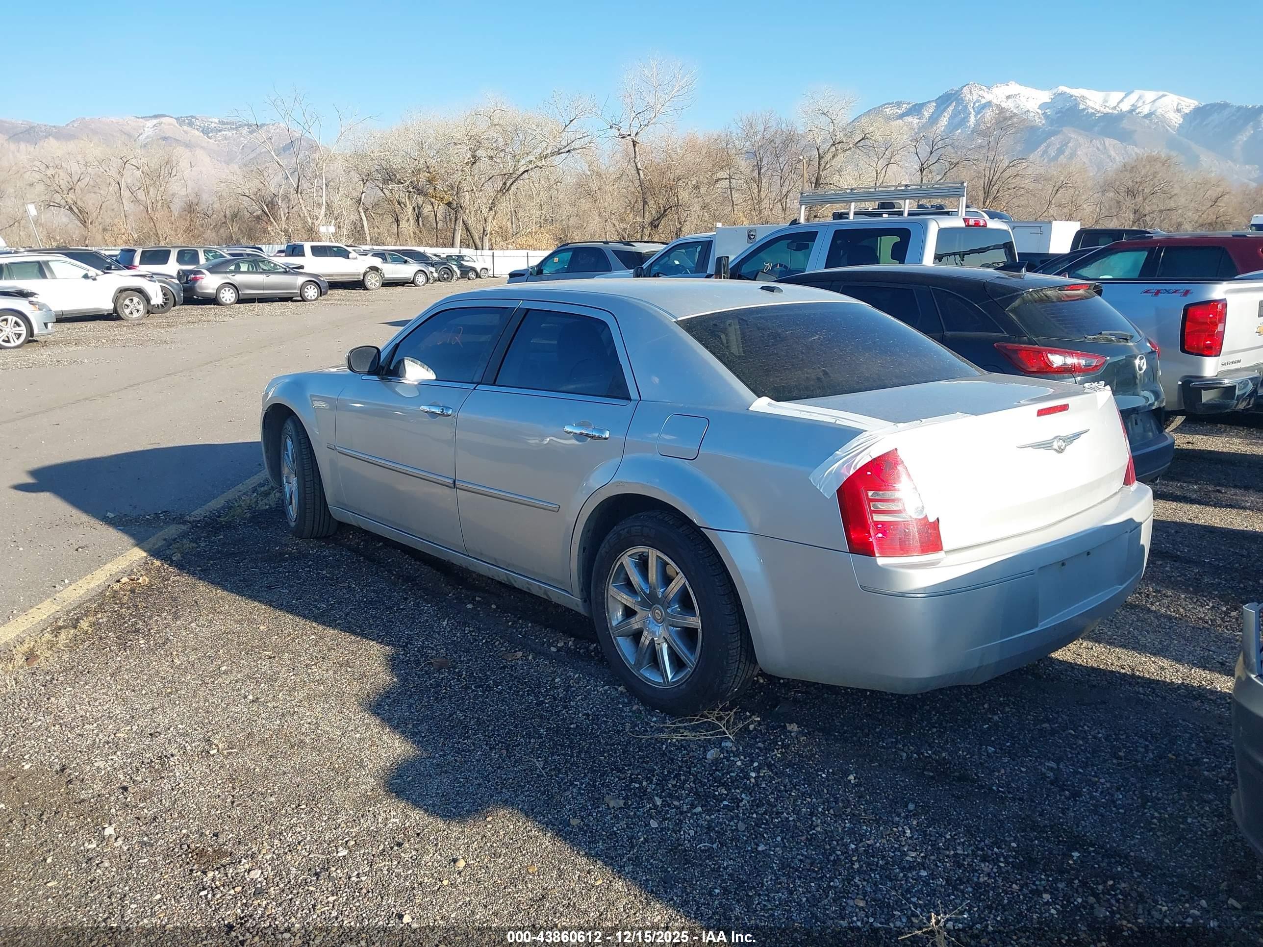 CHRYSLER 300 image 3