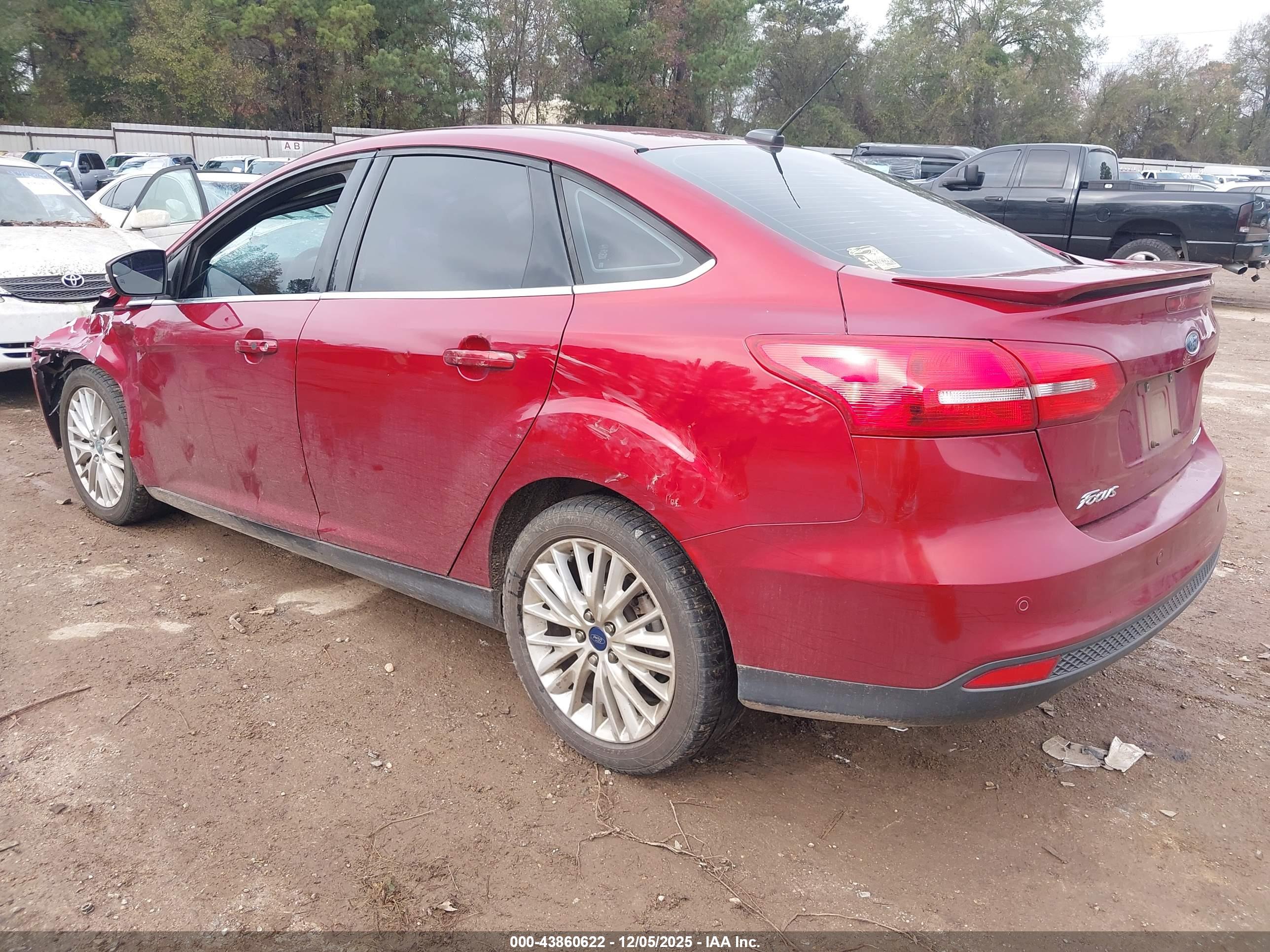 FORD FOCUS image 3
