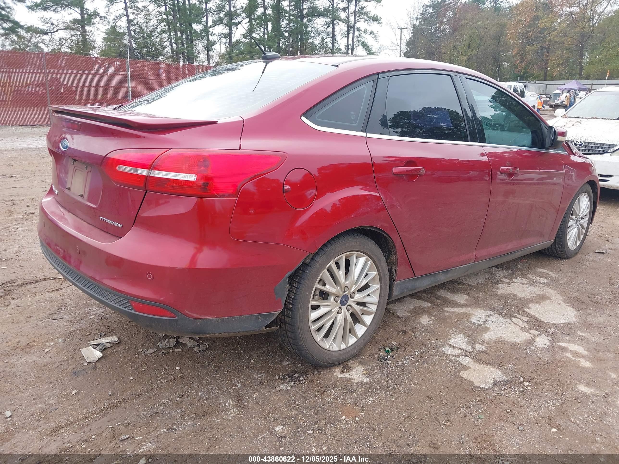 FORD FOCUS image 4