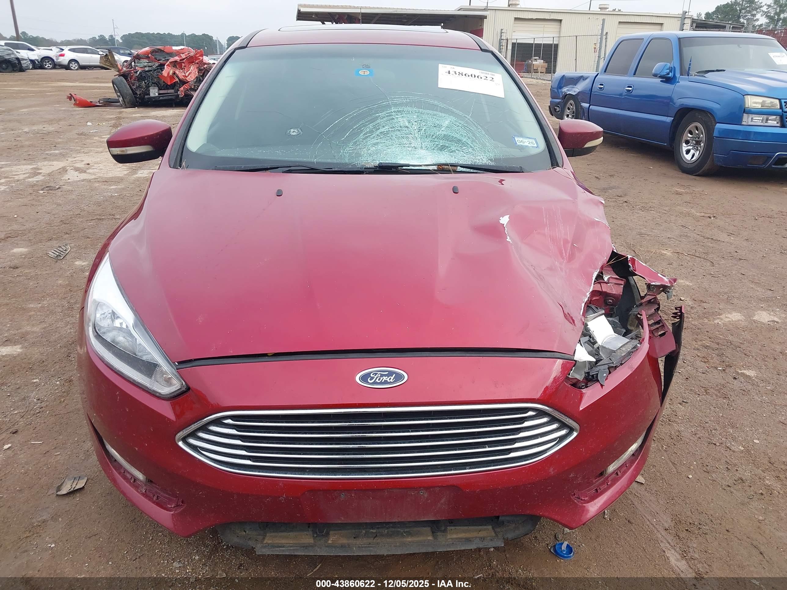 FORD FOCUS image 6