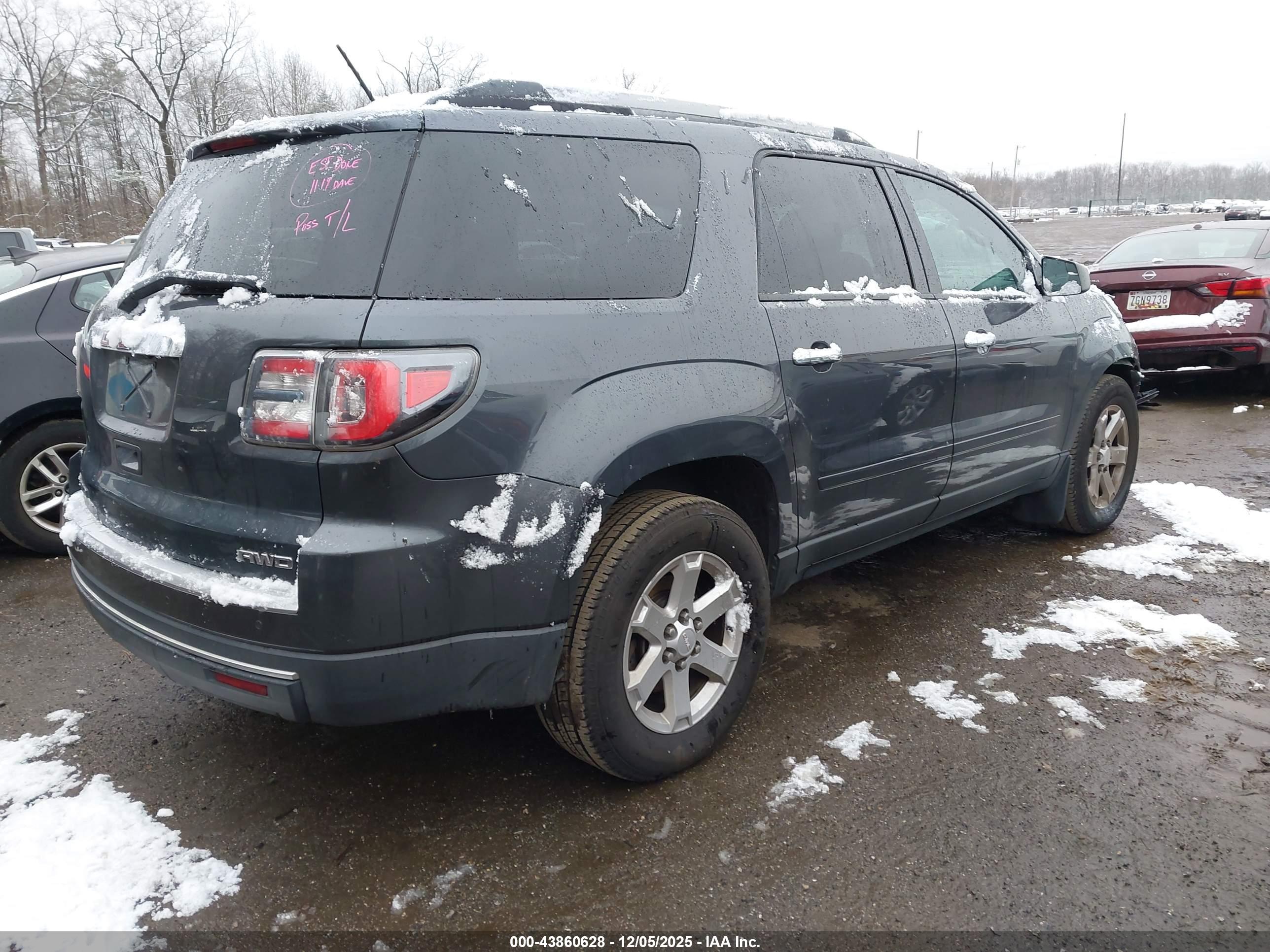 GMC ACADIA image 4