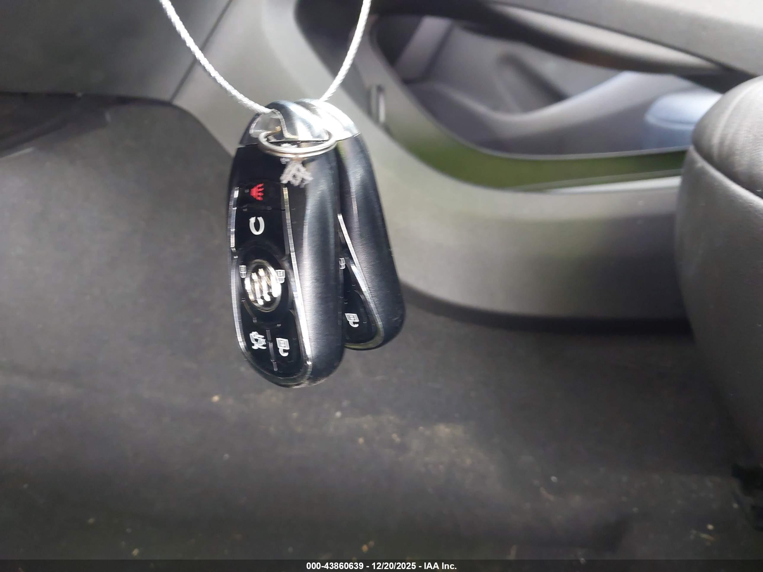 BUICK LACROSSE image 11