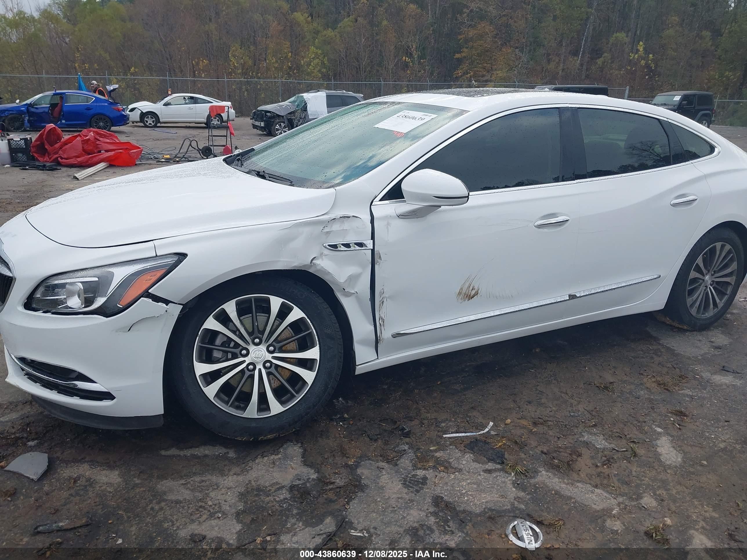 BUICK LACROSSE image 6