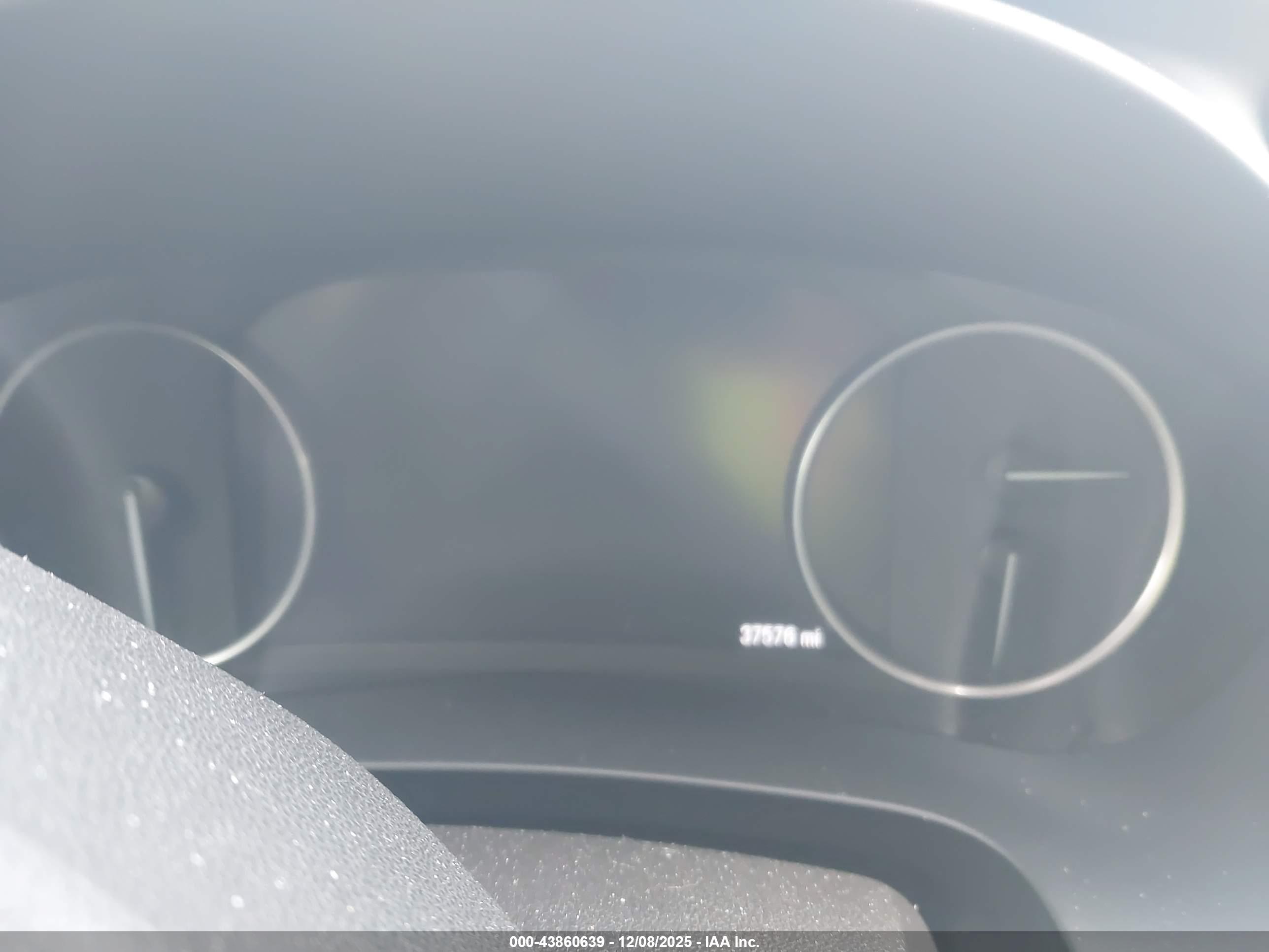 BUICK LACROSSE image 7