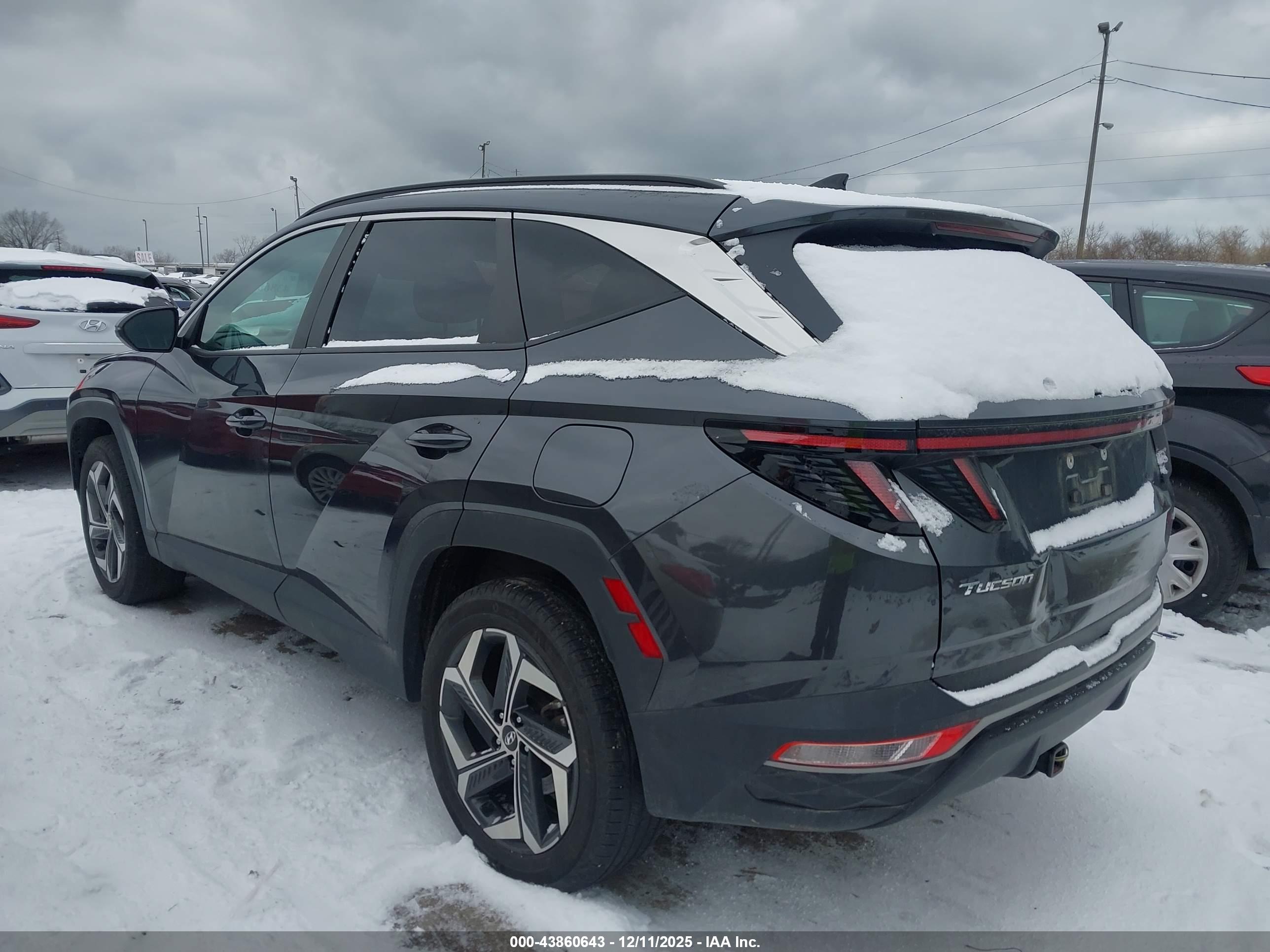 HYUNDAI TUCSON image 3