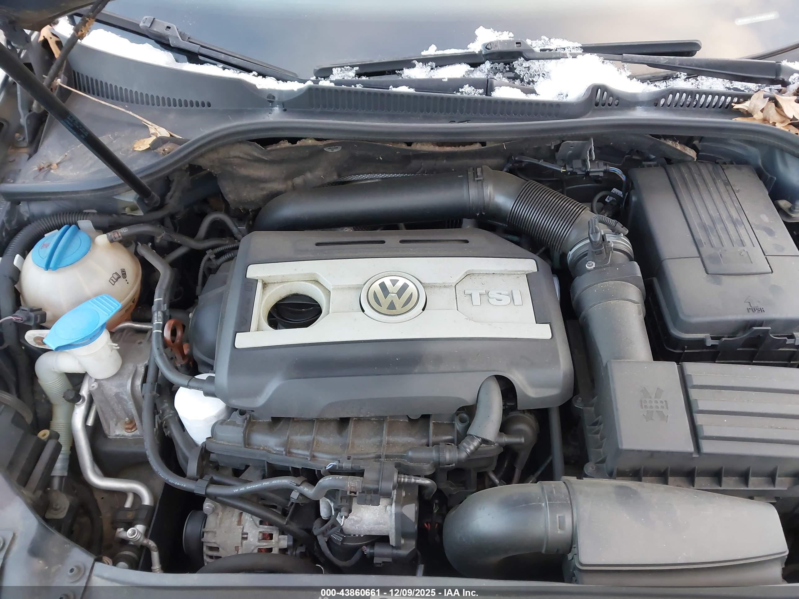 VOLKSWAGEN GTI image 10