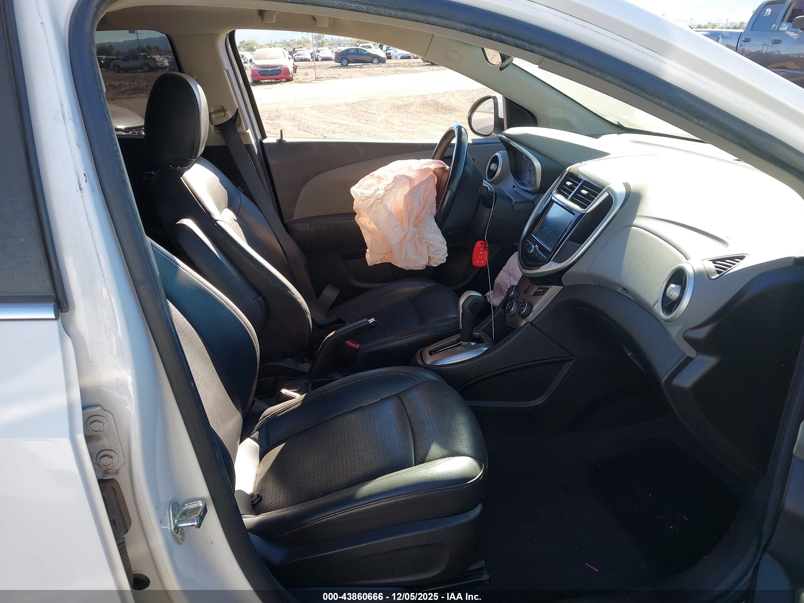 CHEVROLET SONIC image 5