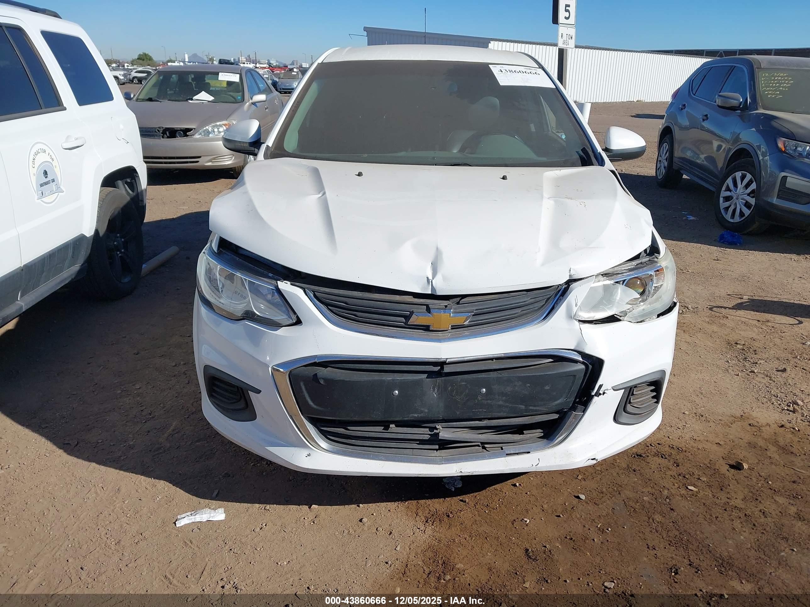 CHEVROLET SONIC image 6