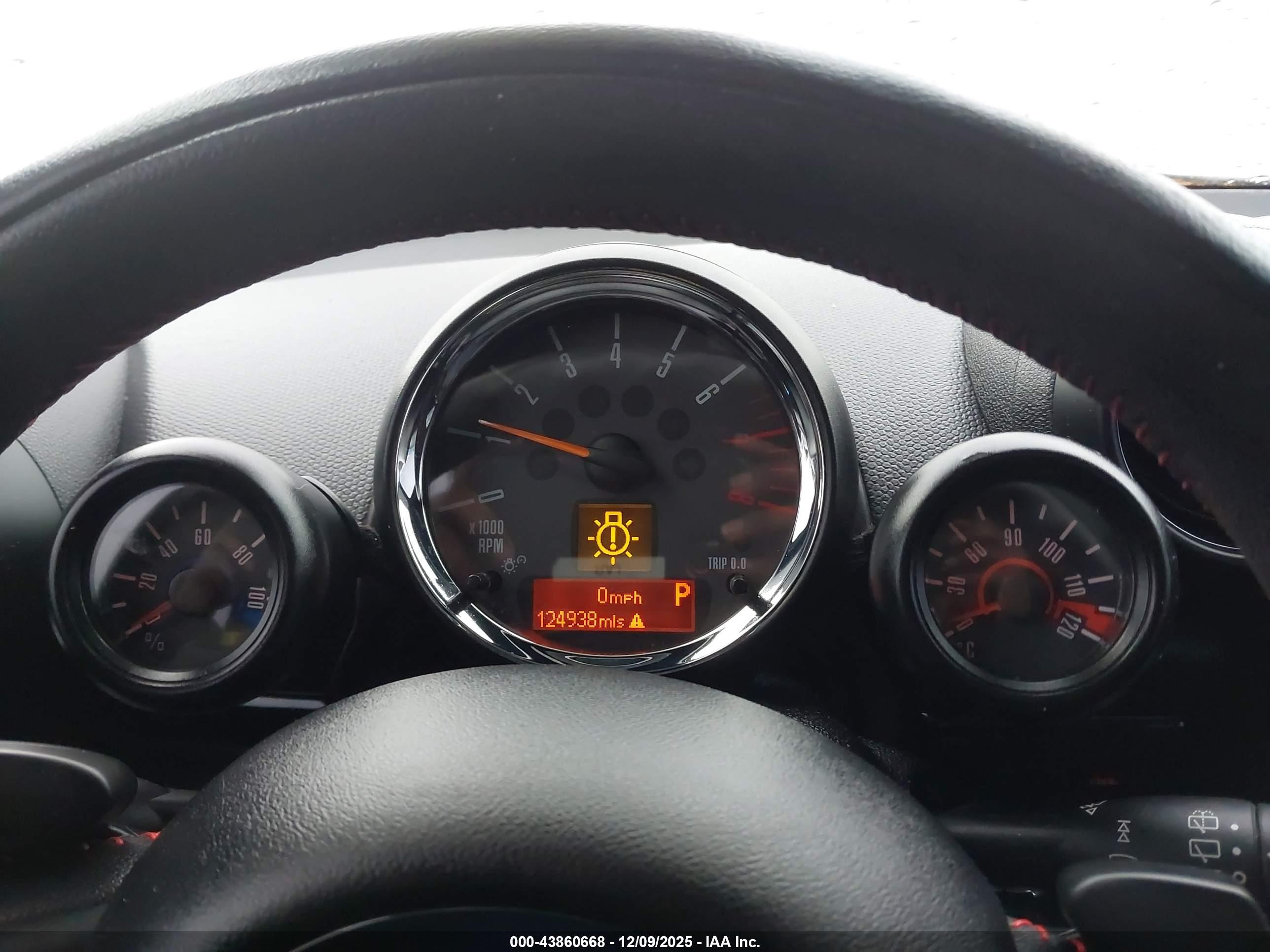 MINI COUNTRYMAN image 7